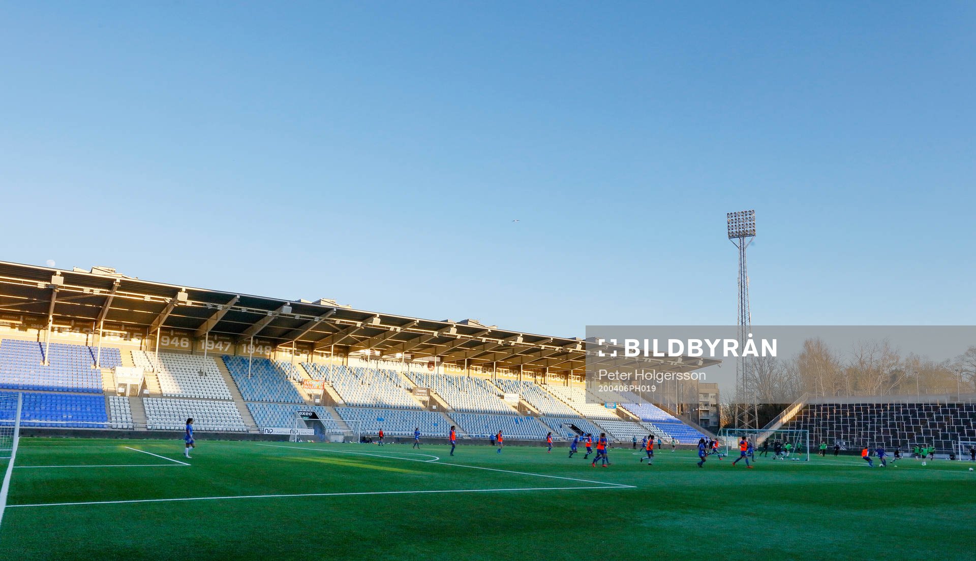 Youth teams practicing at Östgötaporten Arena as the