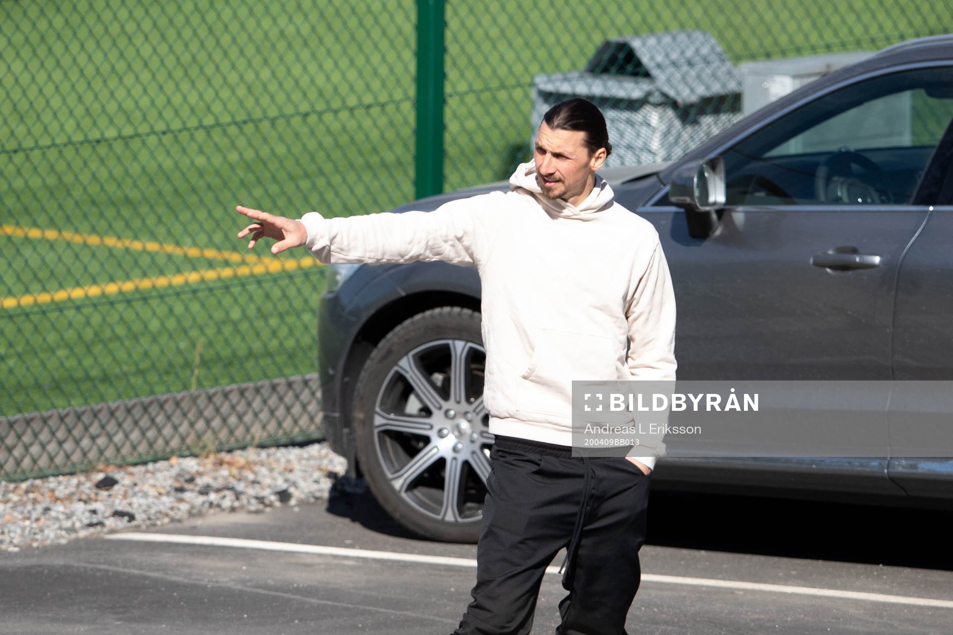 Zlatan Ibrahimovic leaves Hammarbys training facilities
