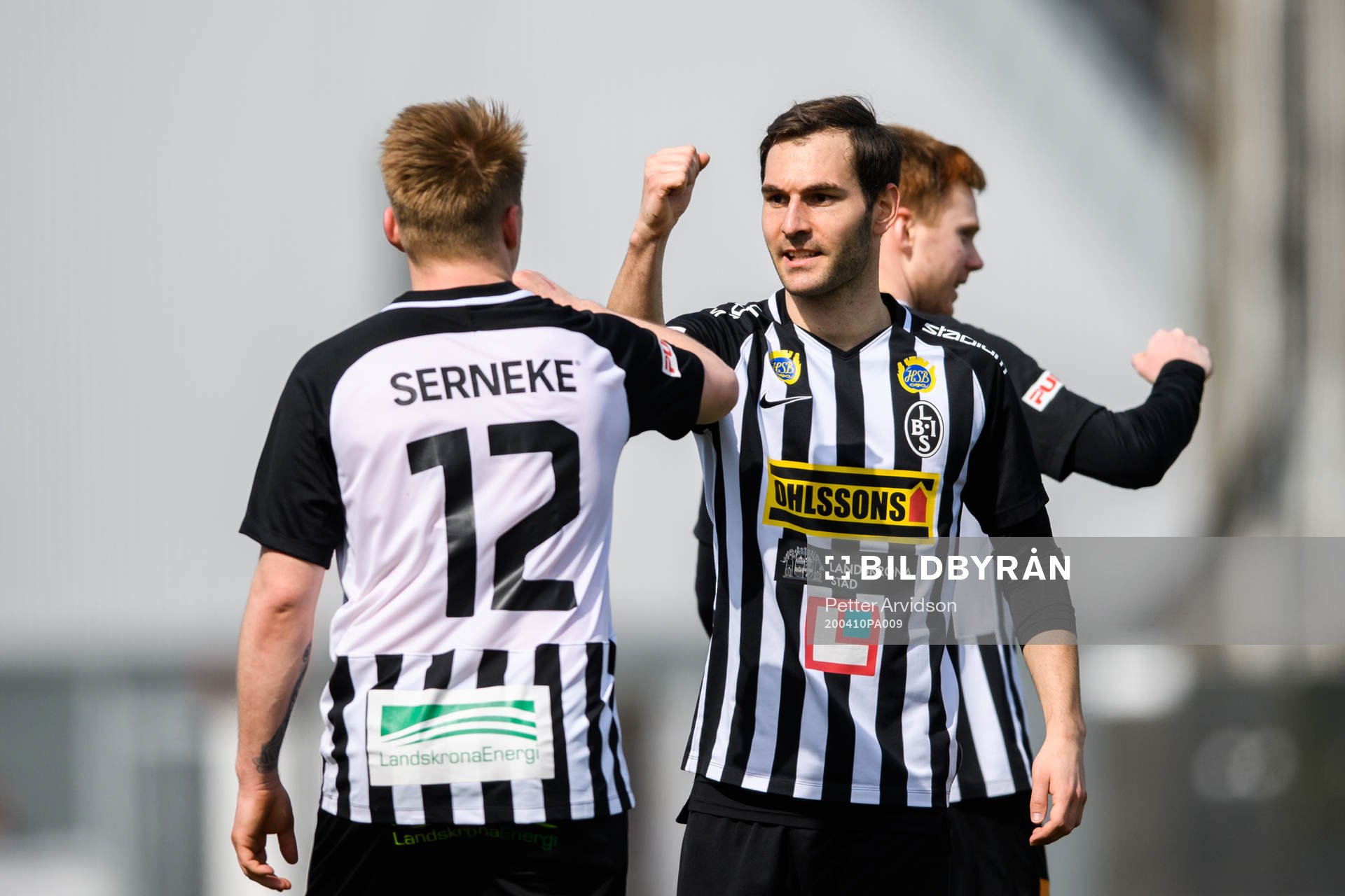 Landskronas Niklas Nielsen jublar med Alexander Tkacz