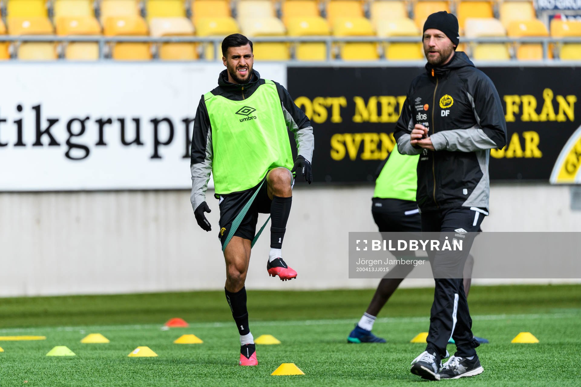 Rami Kaib med fysansvarig Dan Fransson i förgrunden