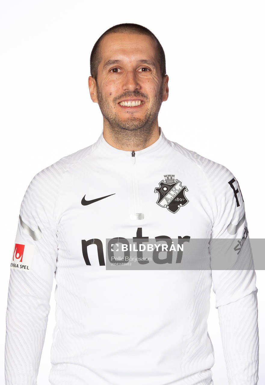 AIK Fystranare Fredrik Devoto poserar för ett porträtt den 16 april 2020 i Stockholm.