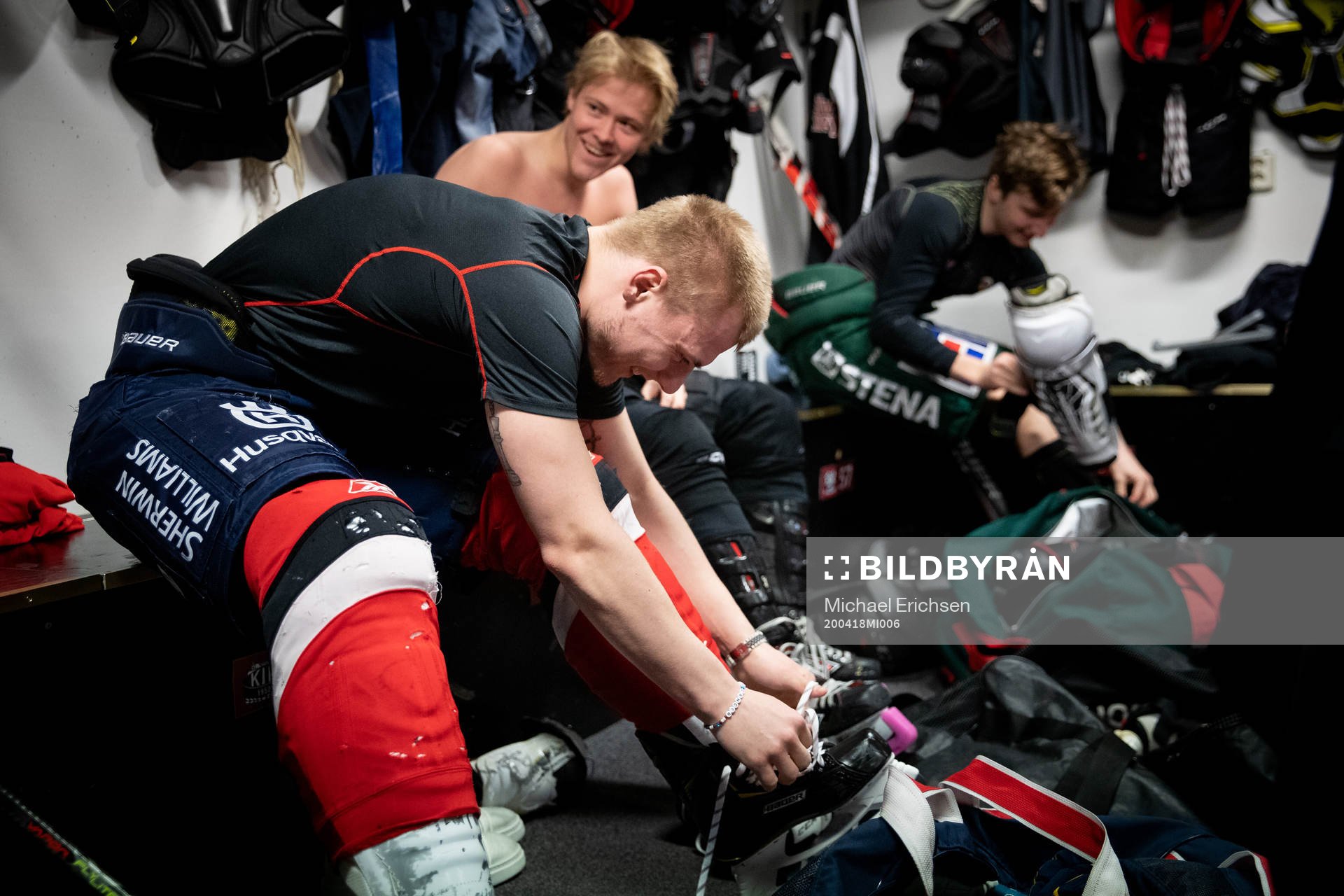 Lias Andersson innan en träning i ishockey