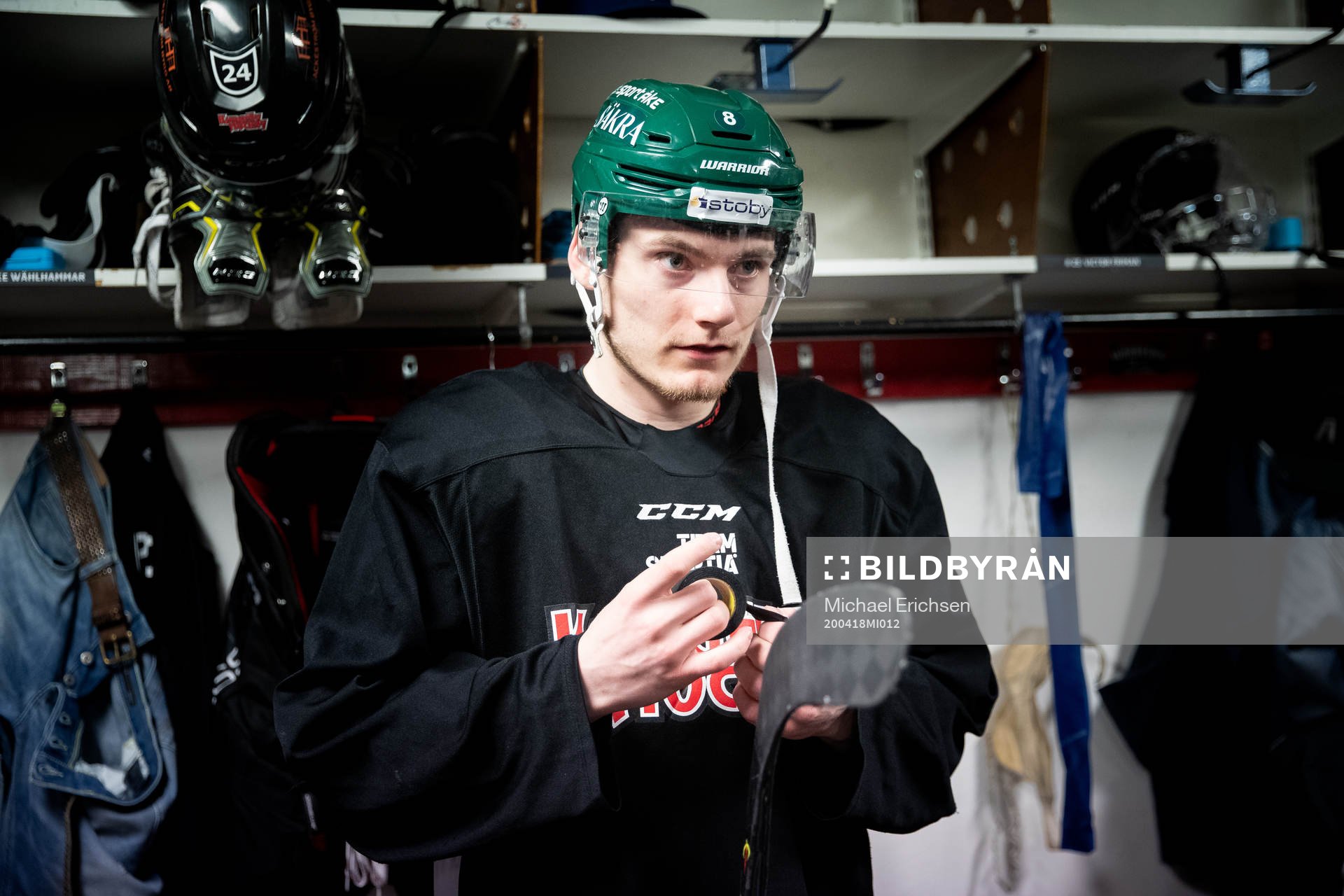 Lias Andersson innan en träning i ishockey