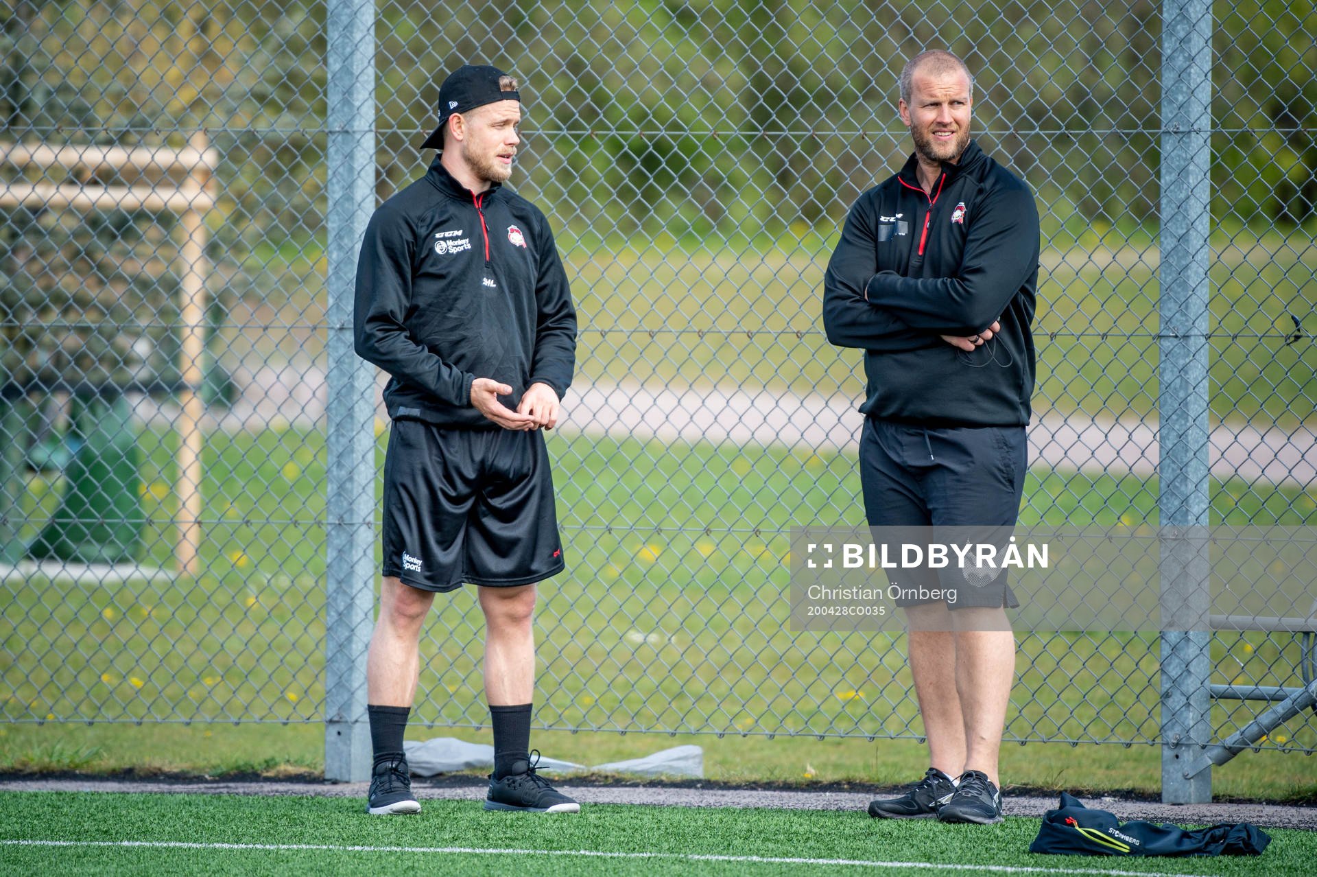 Victor Backman och fystränare Freddie Sjögren