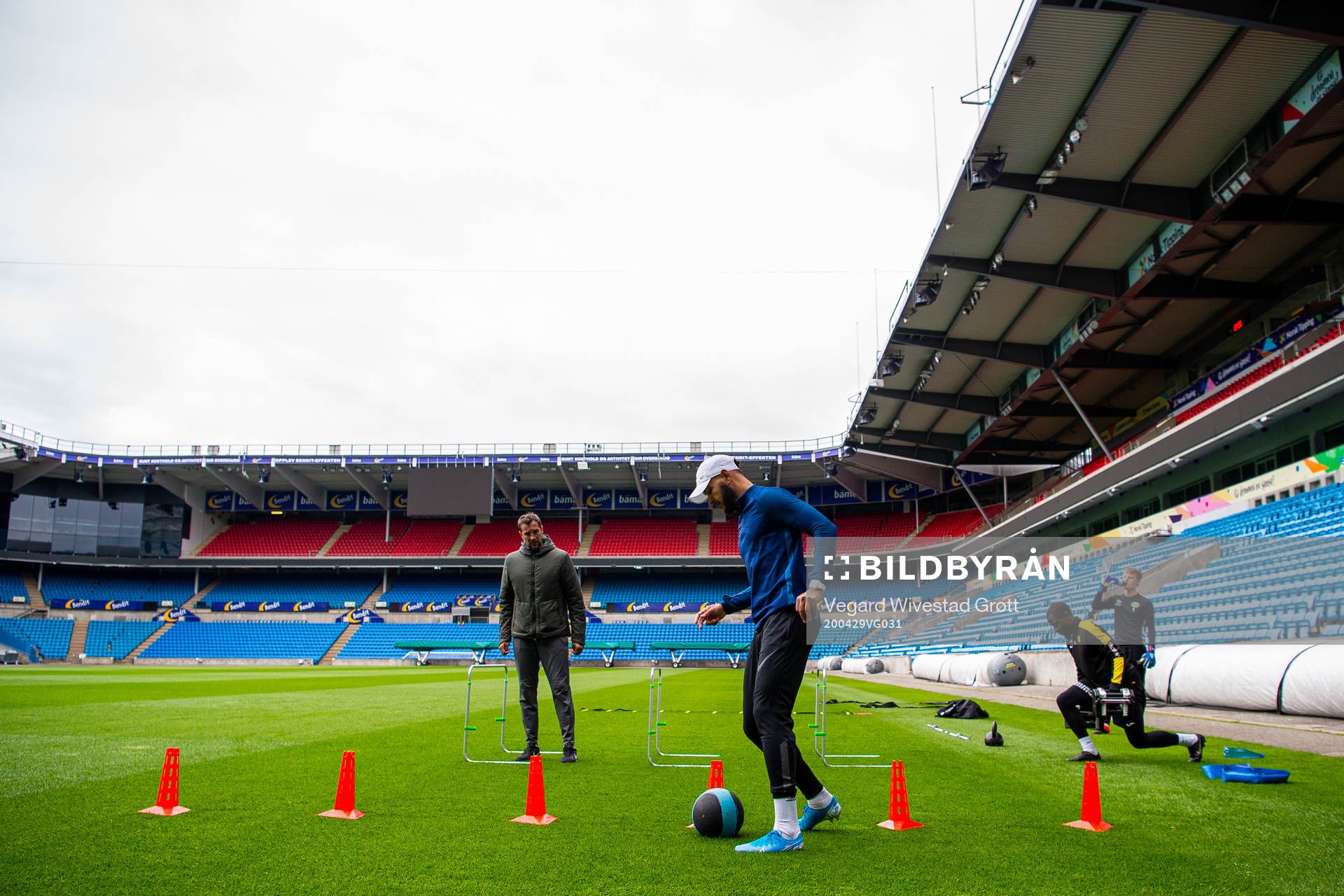 Joshua King of the Norwegian national football team trains