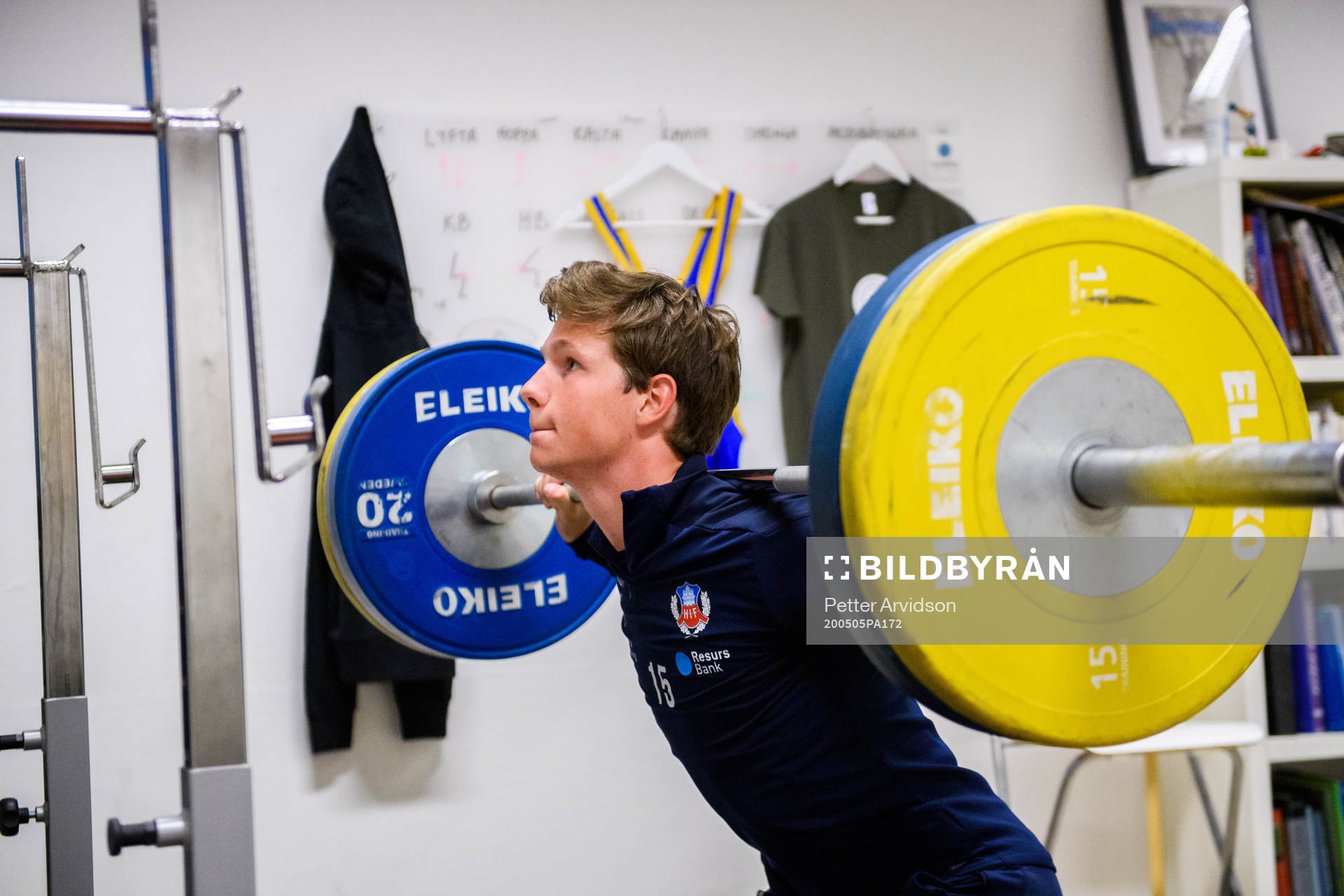 Helsingborgs Max Svensson tränar i gymmet