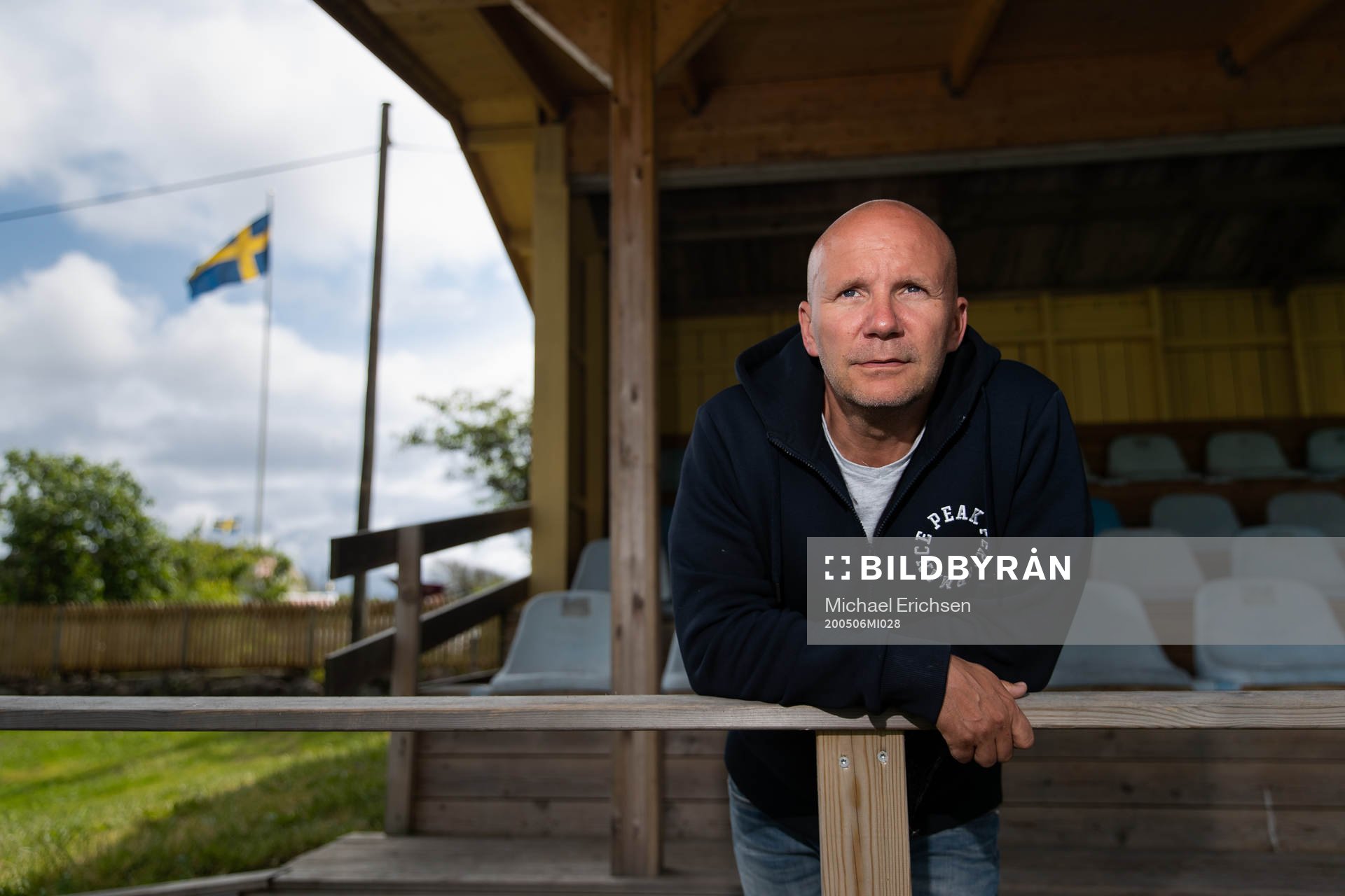 1 Öckerös vice ordförande Mikael Dahlqvist blickar ut