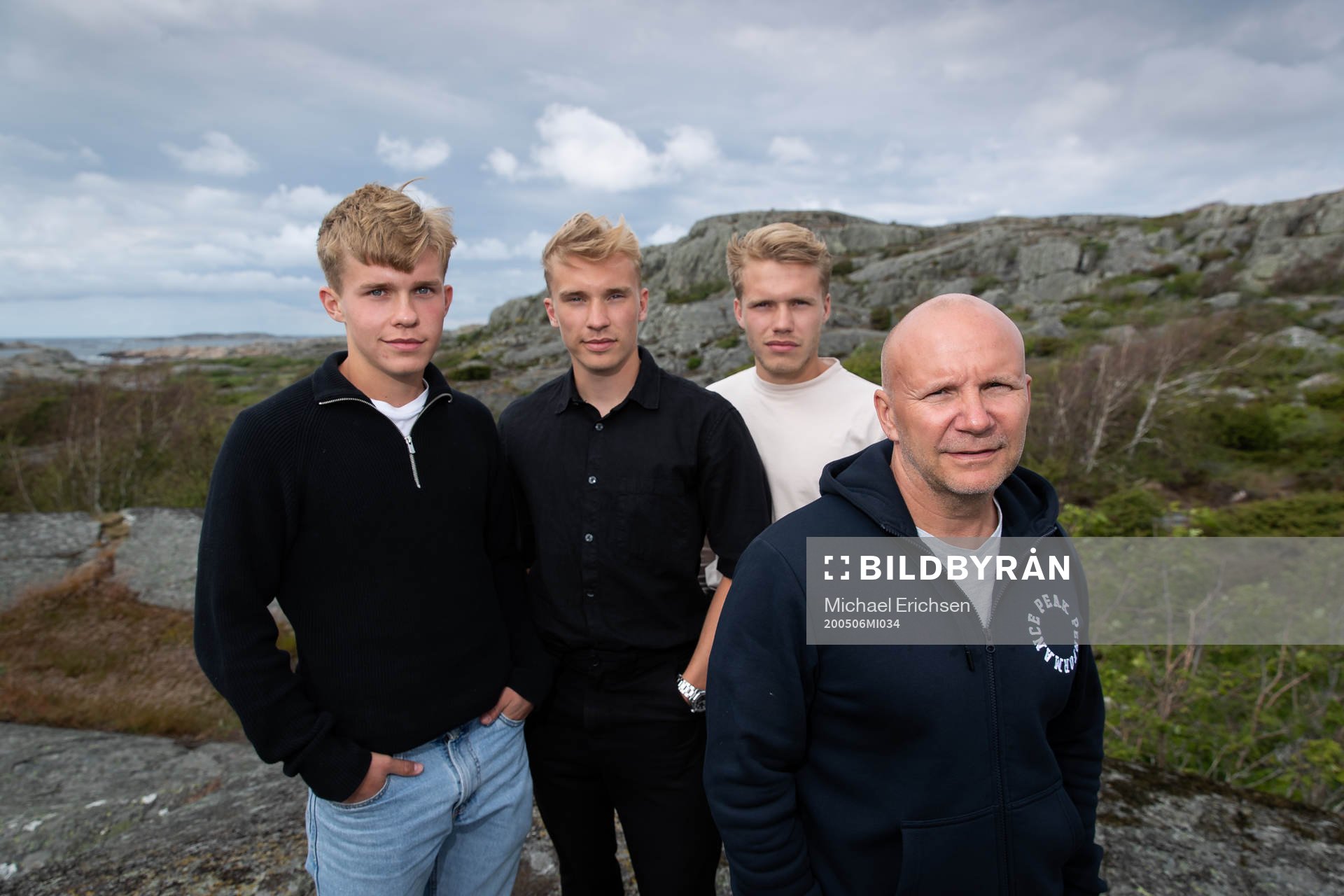1 Bakre raden fr.v. bröderna Isak, Hampus och Edvin och
