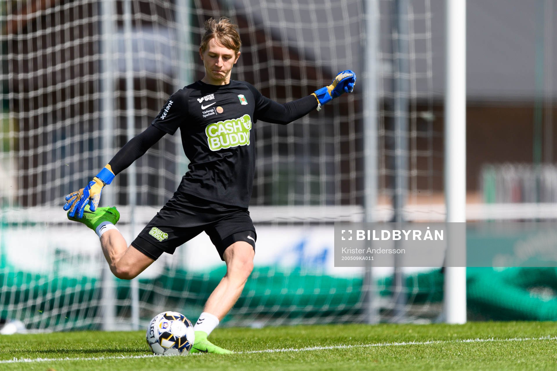 Varbergs målvakt Viktor Dryselius
