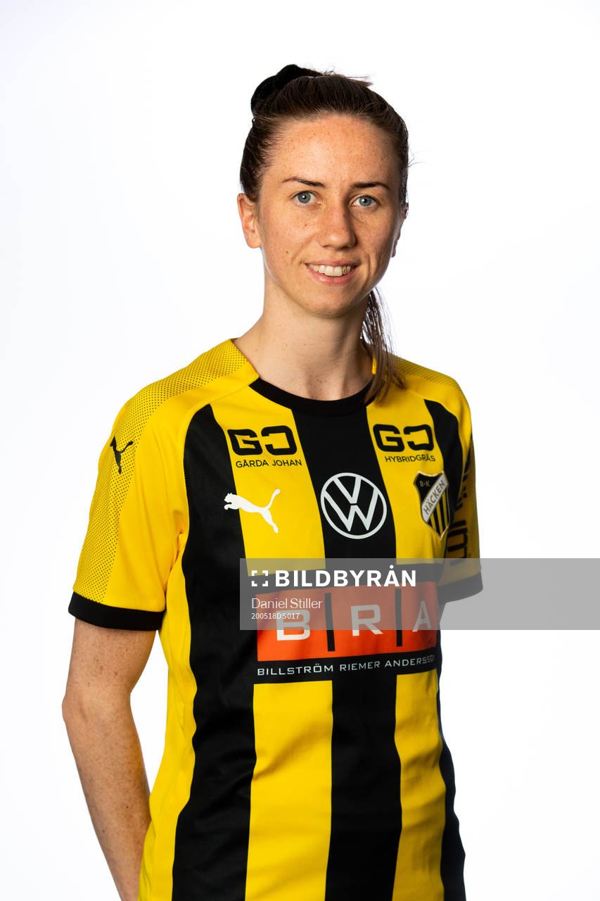 Hanna Sandgren i häckens damlag