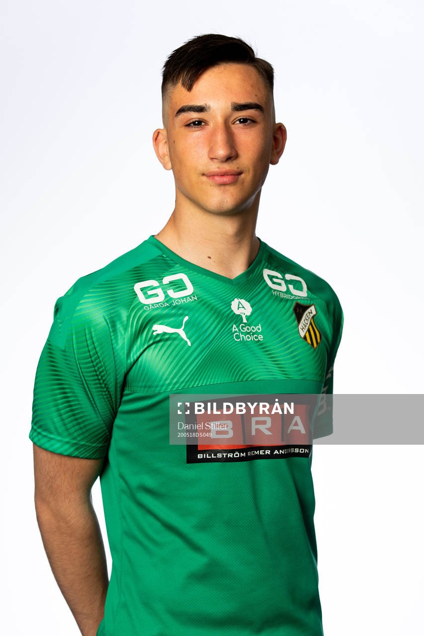 Alen Fazlagic, målvakt Häcken P17, poserar för ett porträtt den 18 maj 2020 i Göteborg.