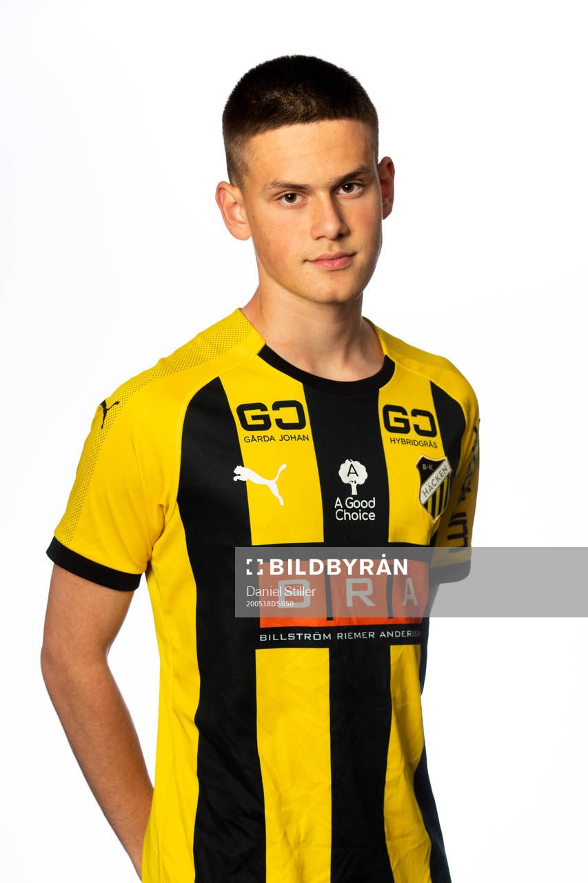 Sebastian Tipura, Häcken P17