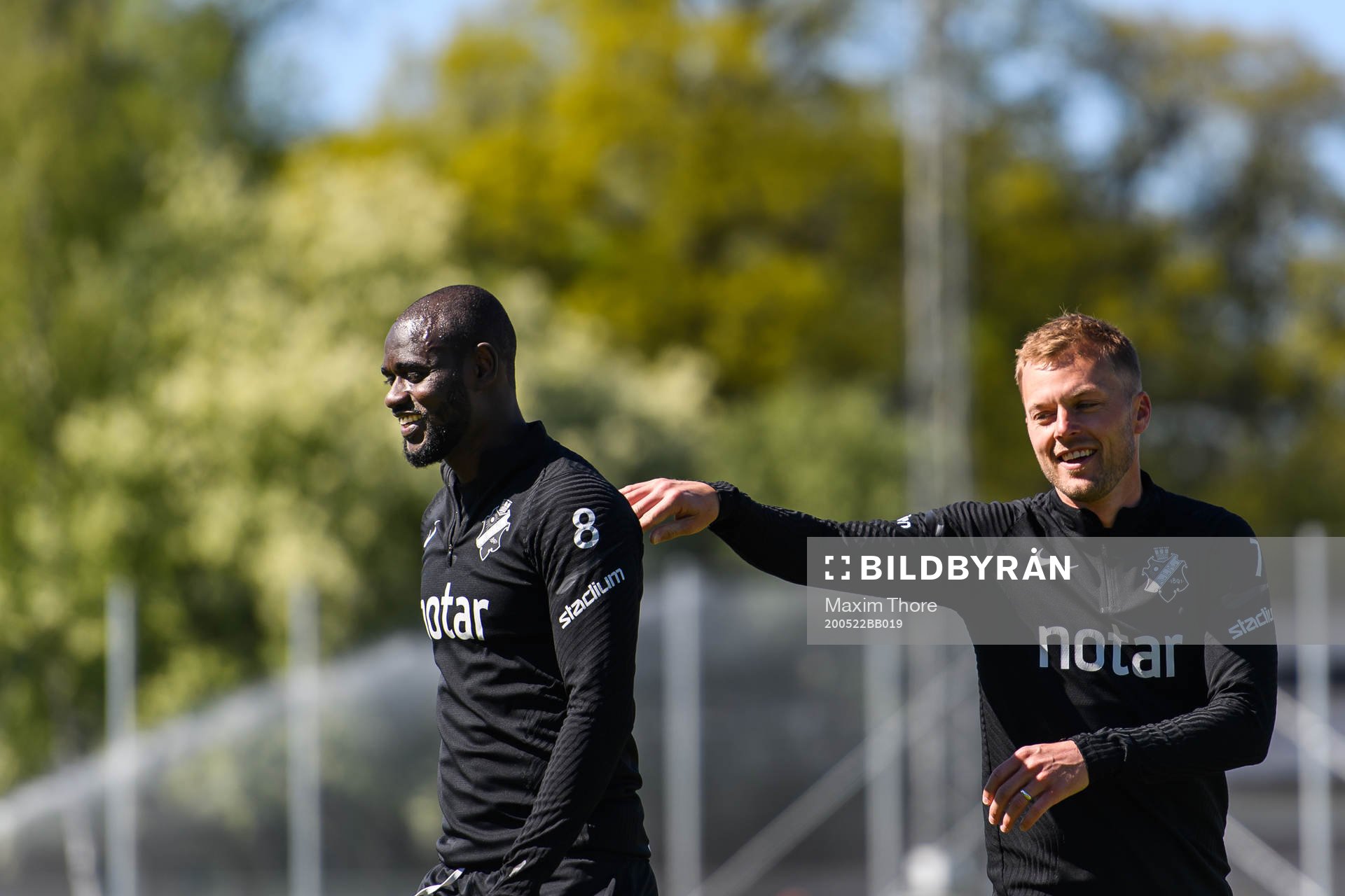 Enoch Kofi Adu och Sebastian Larsson