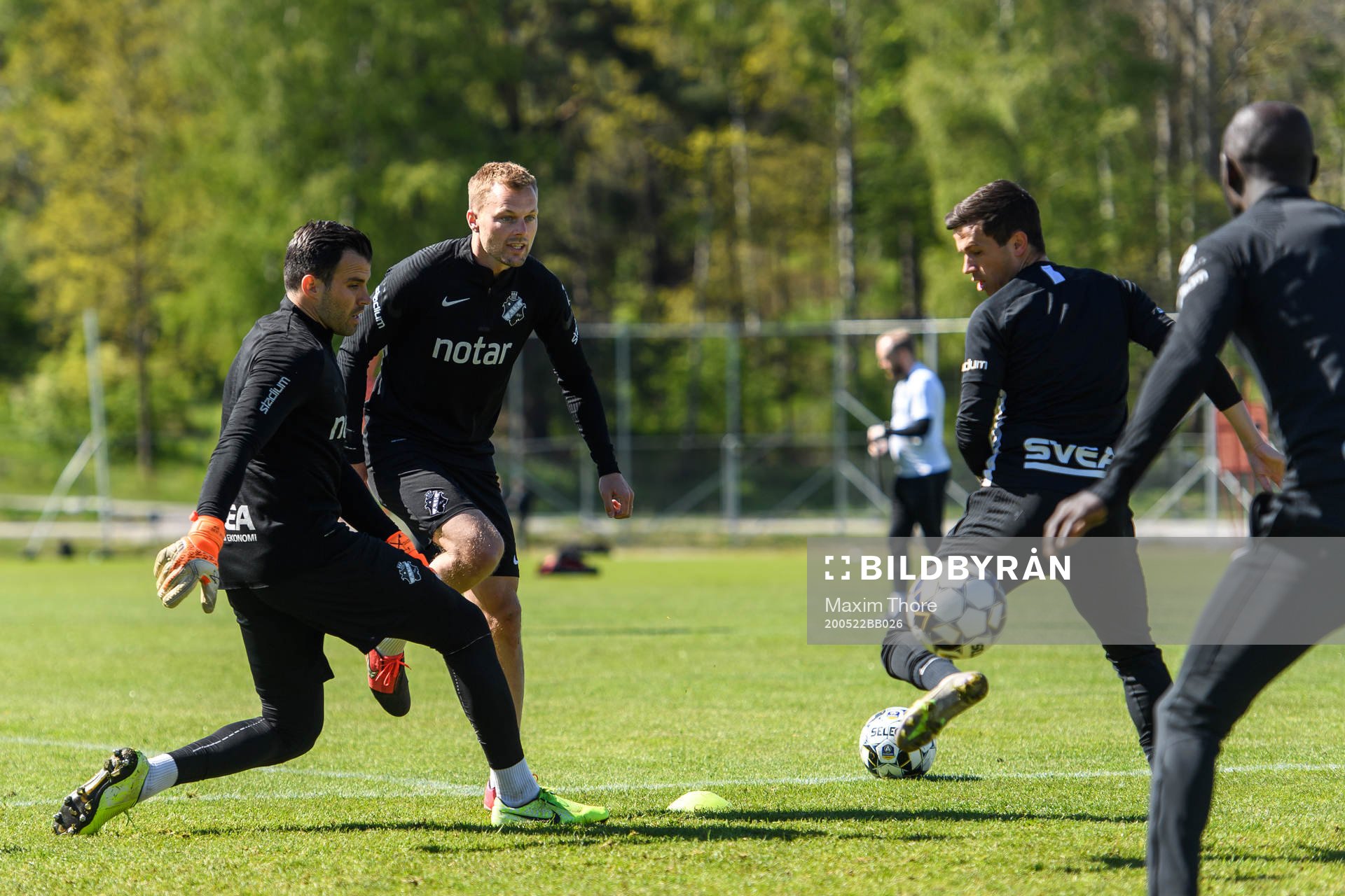Målvakt Budimir Janosevic, Sebastian Larsson och Jasir