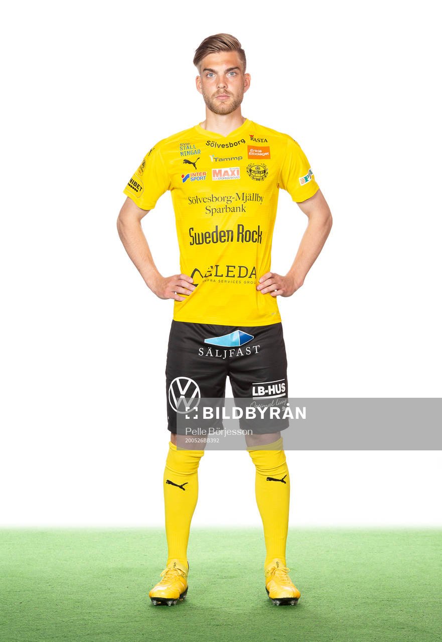 Mjällbys Amer Eriksson Ibragic poserar för ett porträtt den 26 May 2020 i Mjällby.