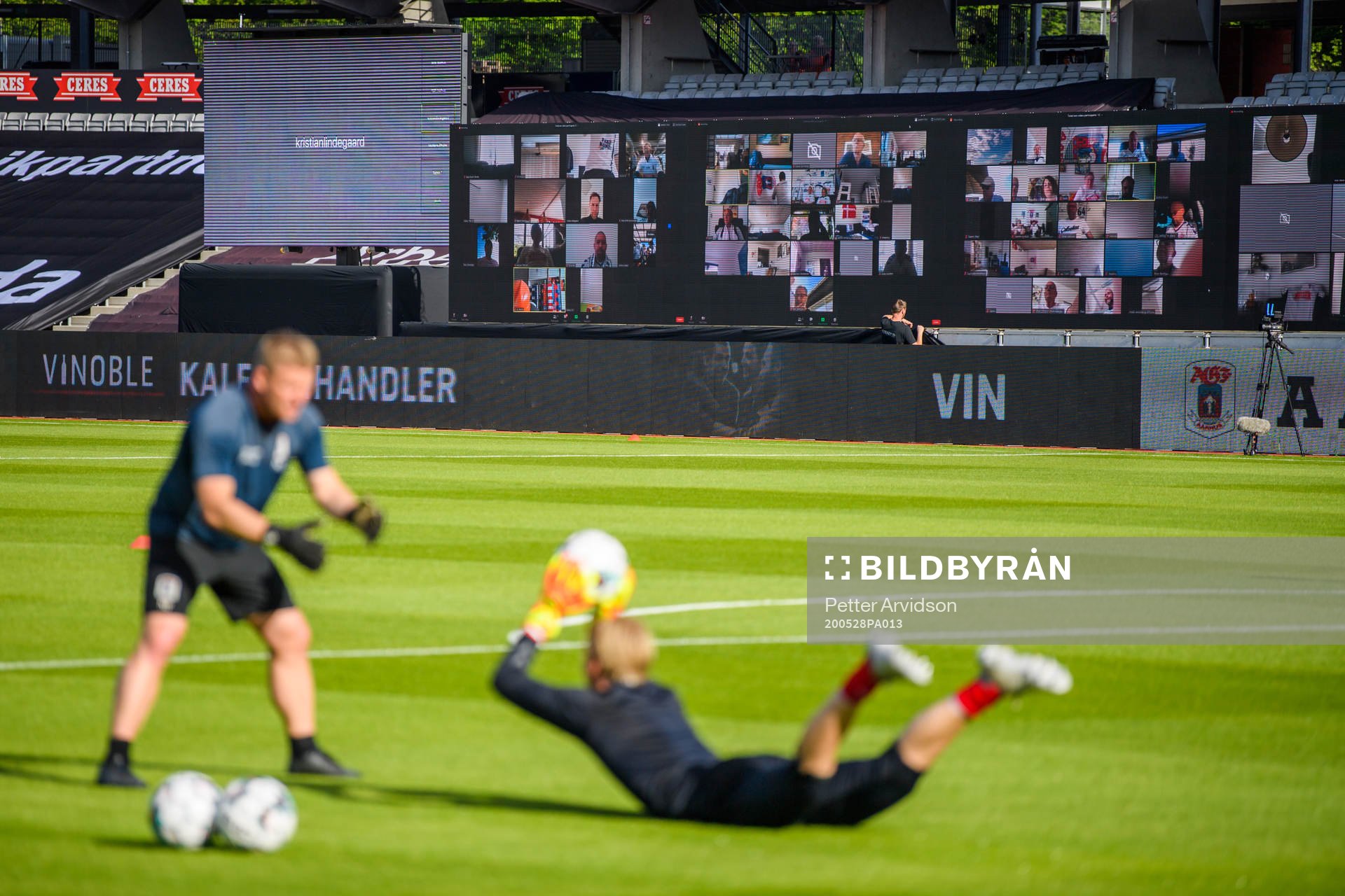 A virtual grandstand with supporters