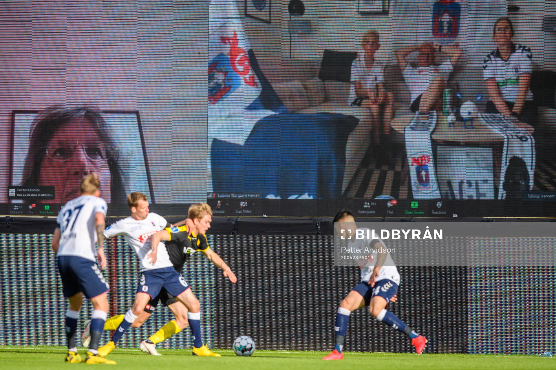 A virtual grandstand with supporters
