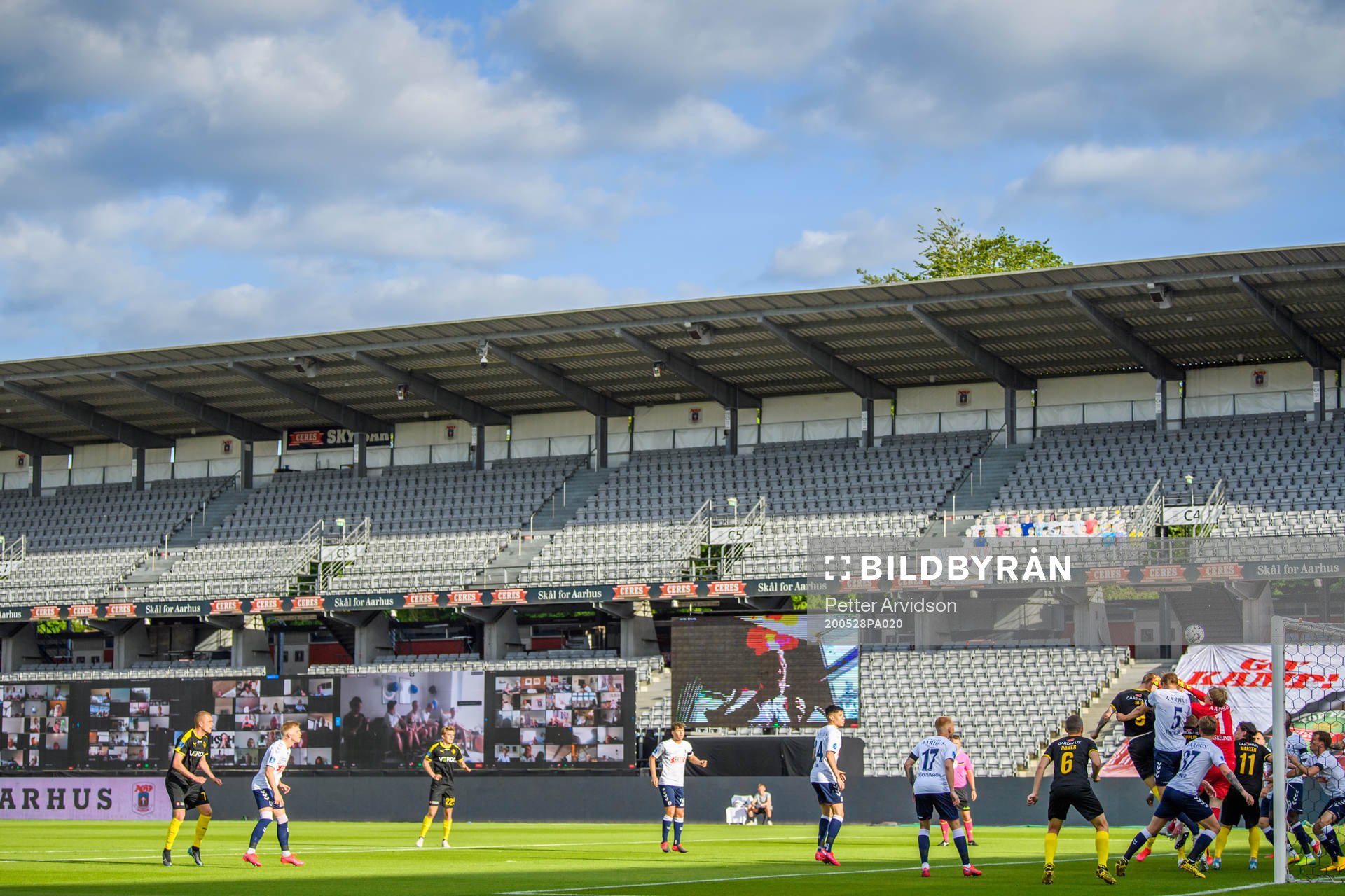 A virtual grandstand with supporters