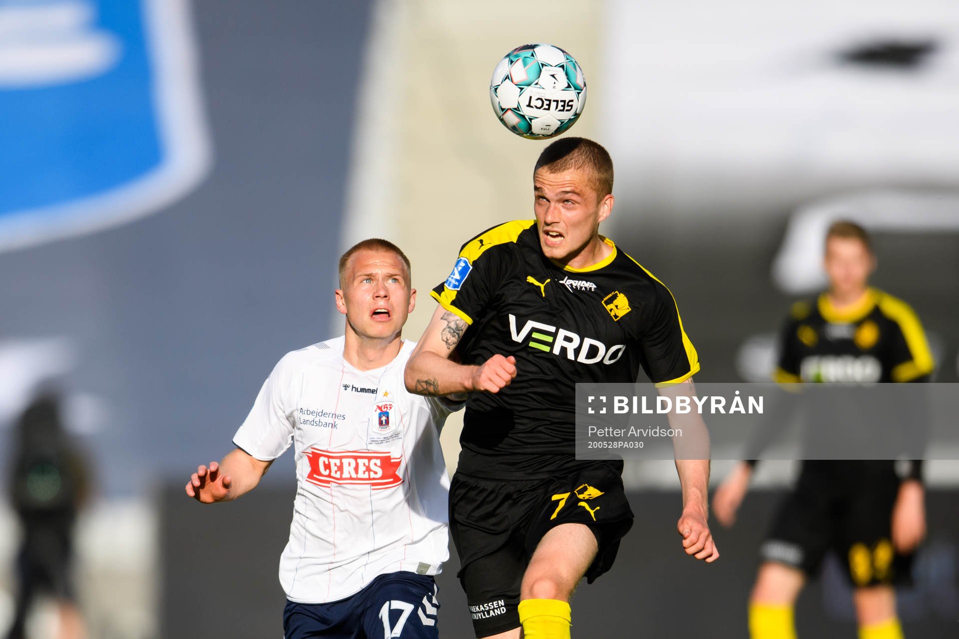 Jon Dagur Thorsteinssson of Aarhus and of Randers Mikkel Kallesö during the Danish Superliga match between AGF Aarhus and Randers FC on May 28, 2020 in Aarhus.