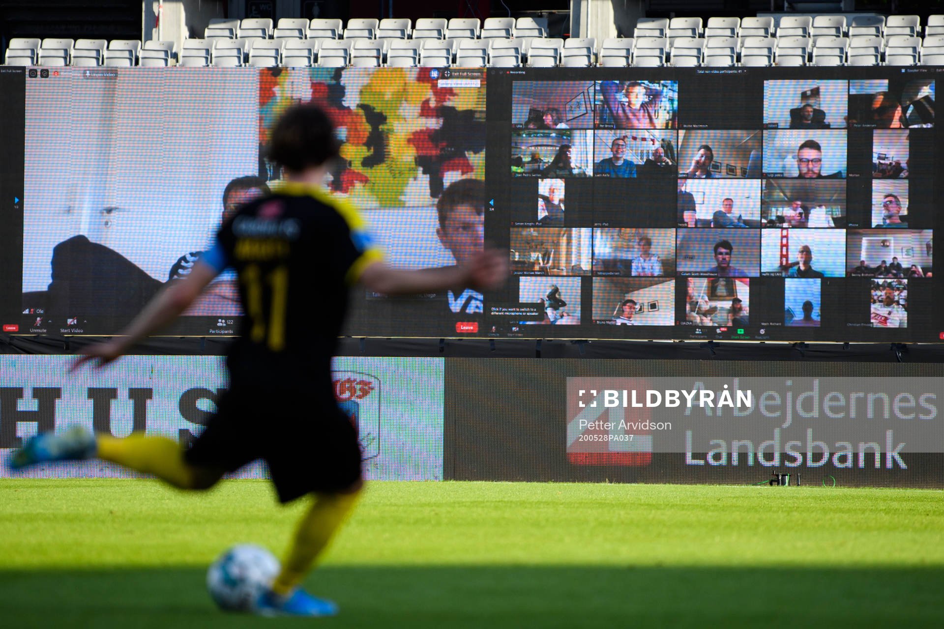 A virtual grandstand with supporters