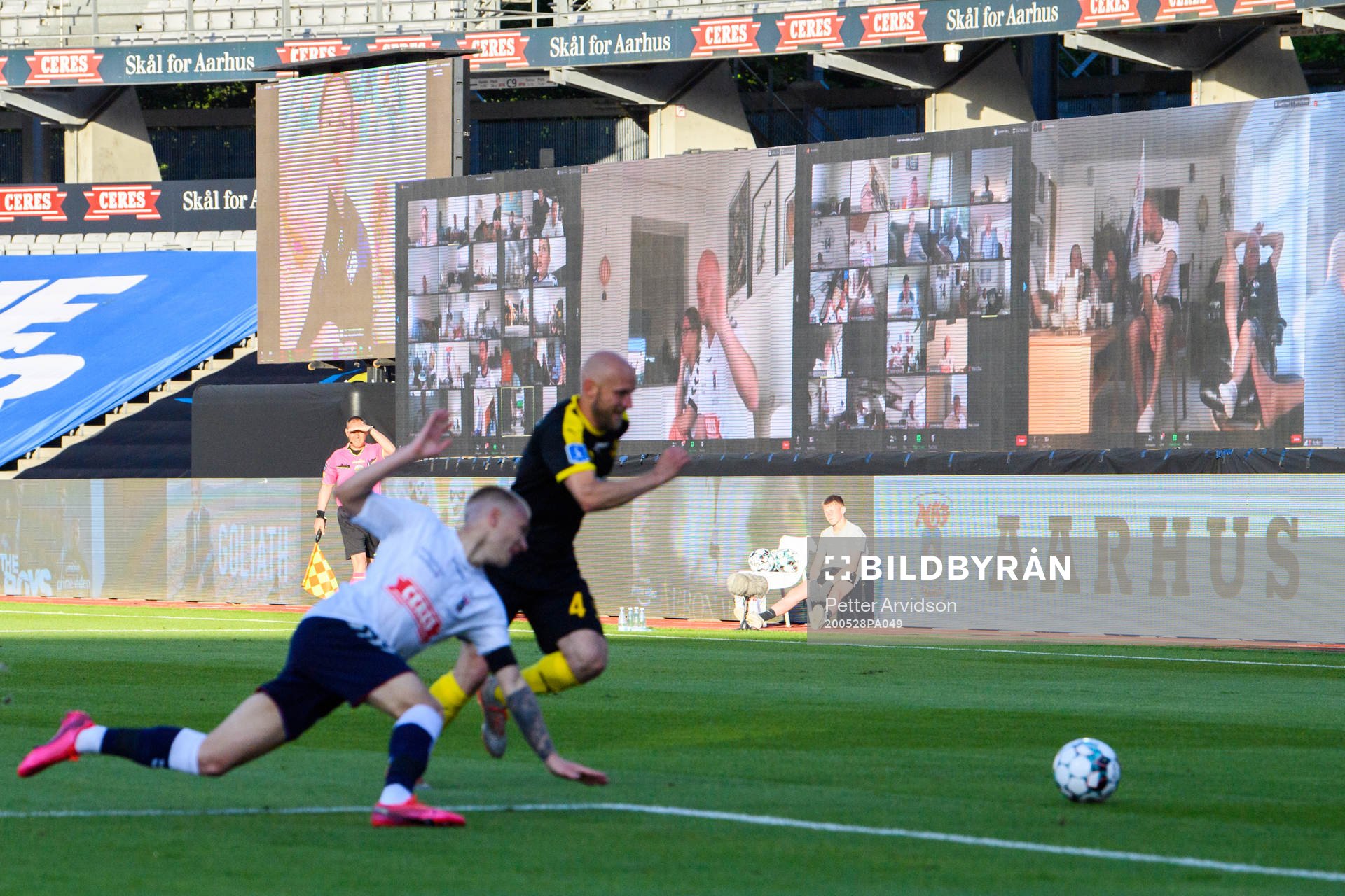 A virtual grandstand with supporters