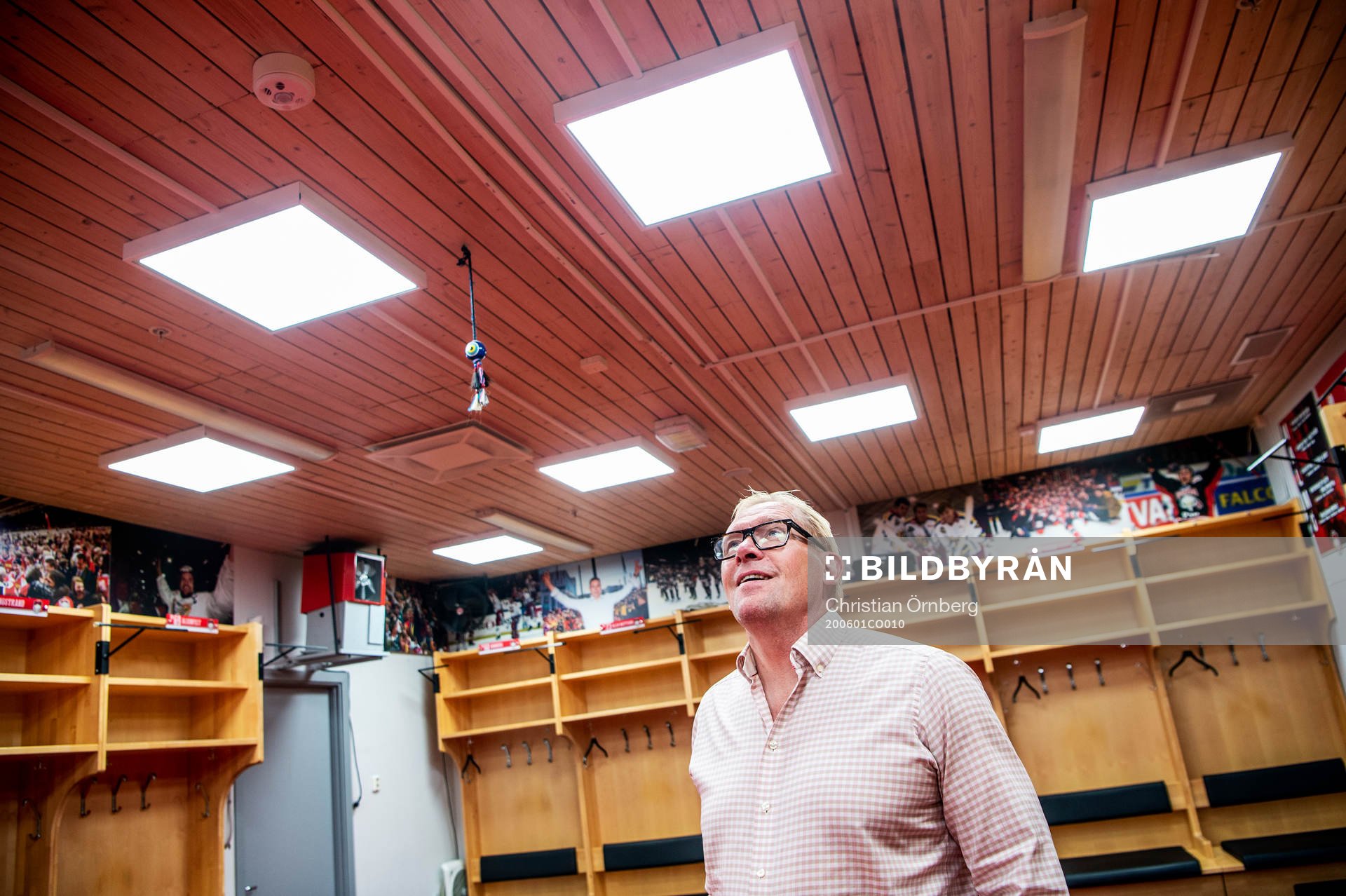 VD och sportchef Patrik Sylvegård spanar in det nya