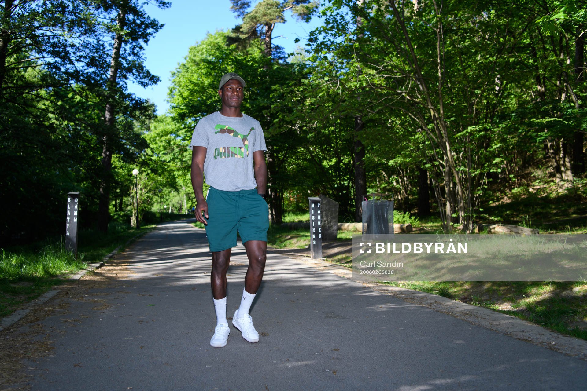 Häckens Godswill Ekpolo är ute på promenad