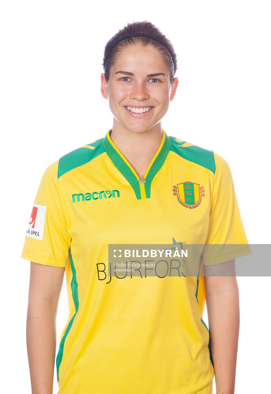 s Nicole Lundström