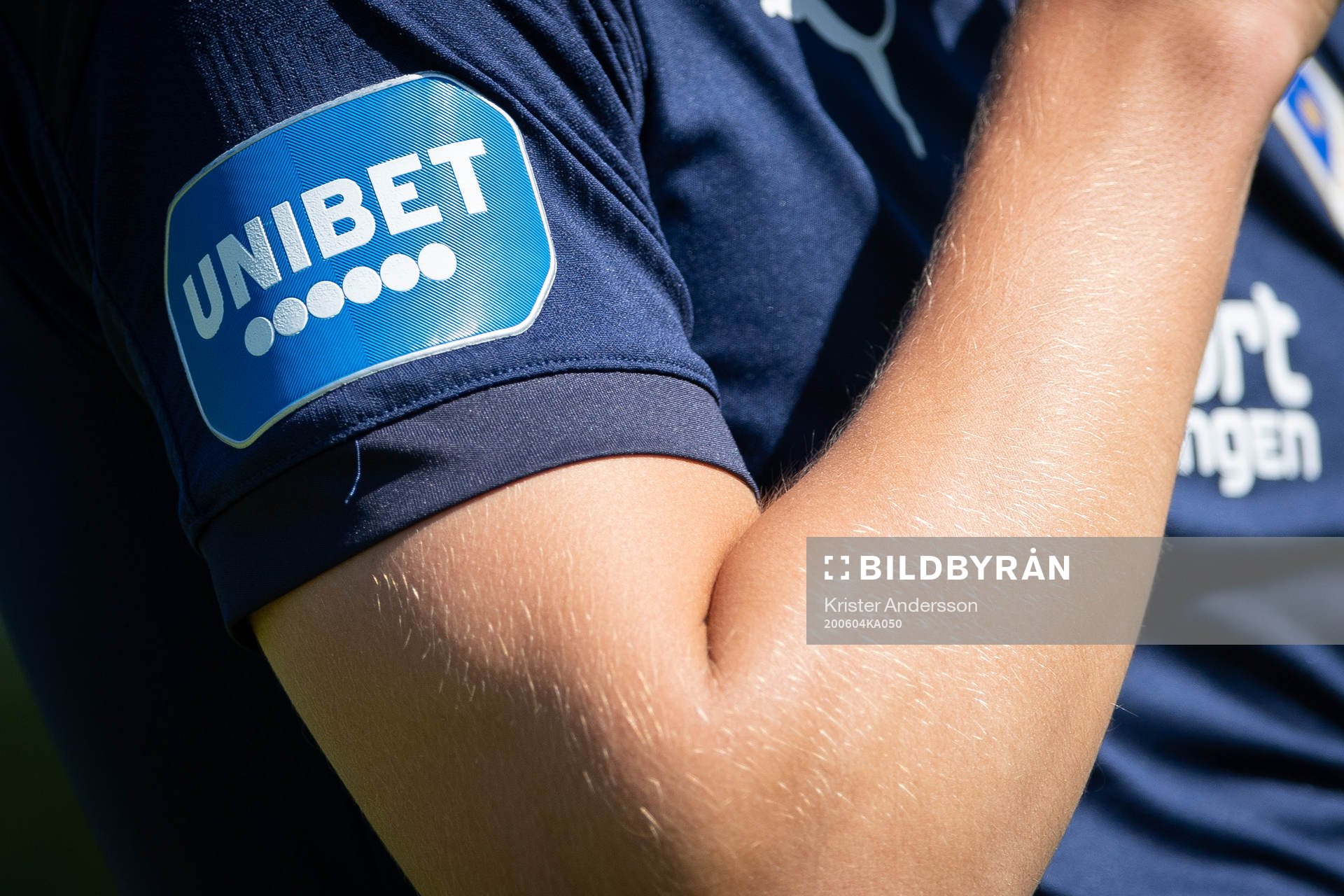 Unibet logo på en tröja