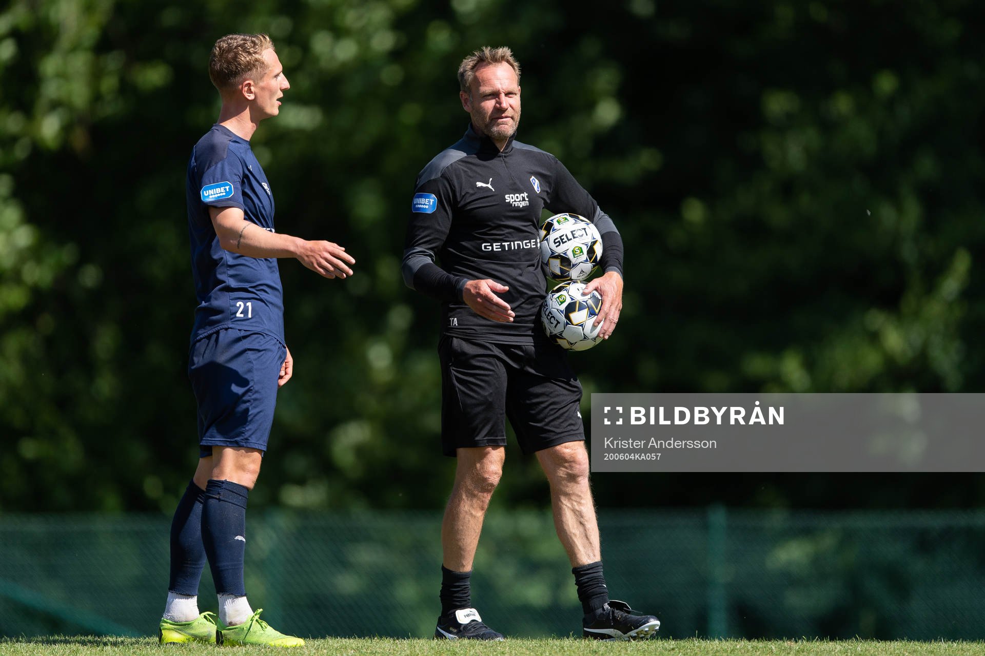 Halmstads Andreas Bengtsson och assisterande tränare