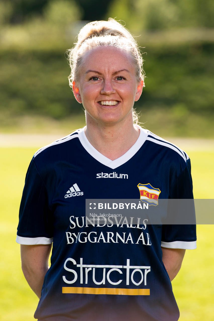 Jonna Wistrand poserar för ett porträtt den 4 juni 2020 i Kovland.