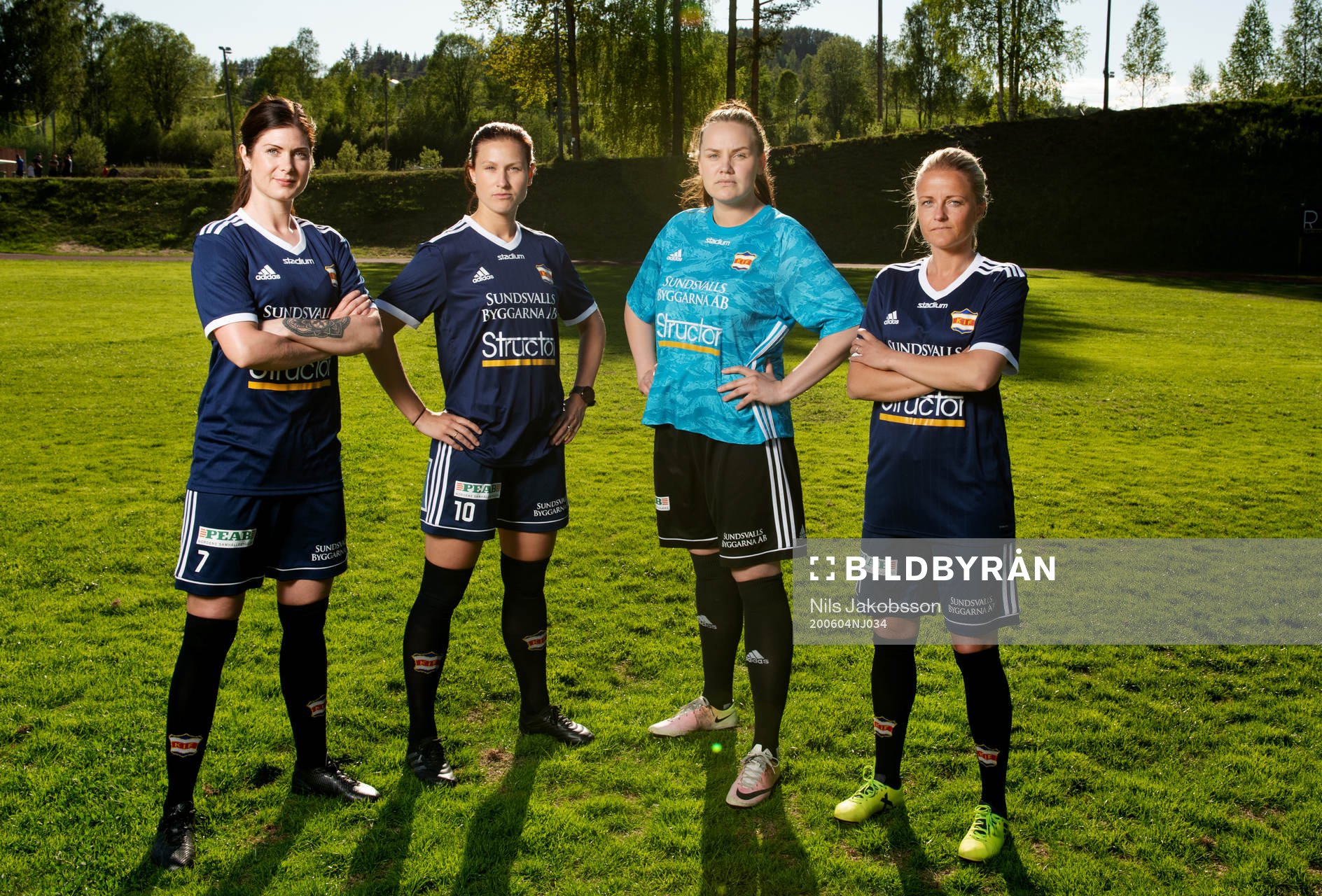 Marielle Bergman, Jenny Nordenberg, Målvakt Sara Svensson och Marlene Ejerås den 4 juni 2020 i Kovland.