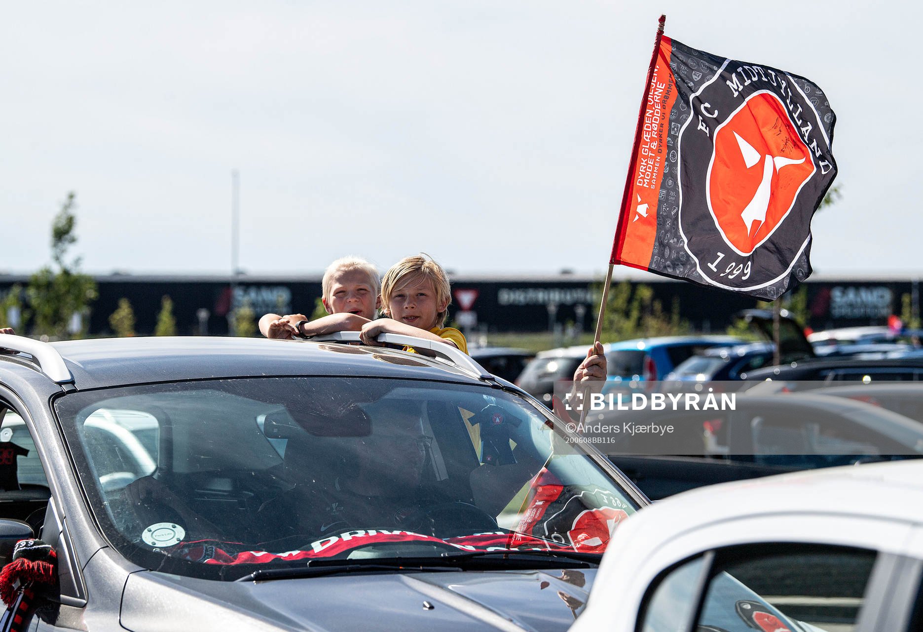 [DK=20200601: Fans af FC Midtjylland til Drive-In-kamp på