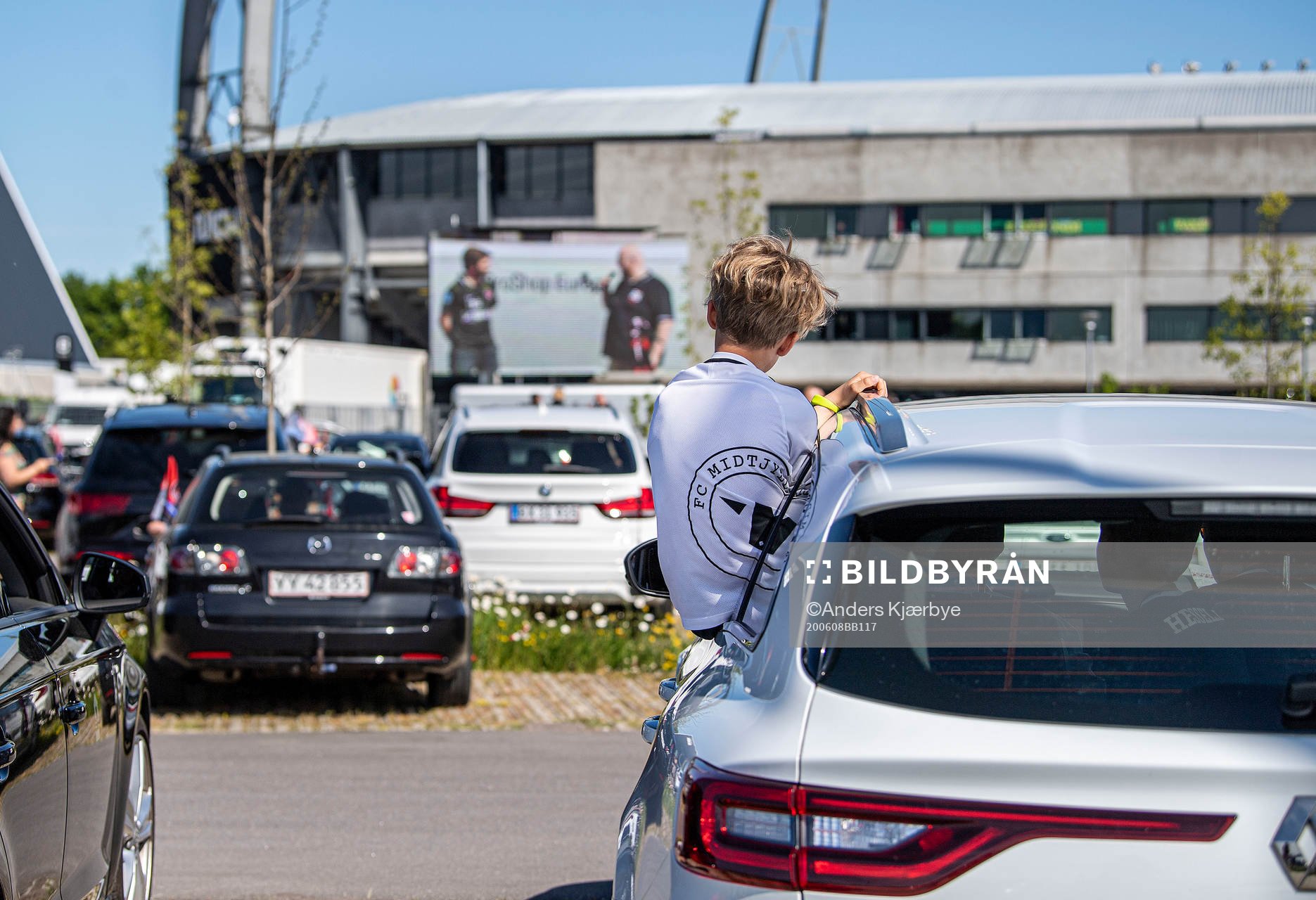 [DK=20200601: Fan af FC Midtjylland til Drive-In-kamp på