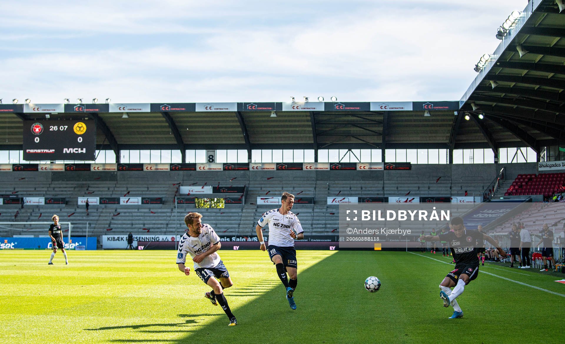 [DK=20200601: FC Midtjylland imod SC Horsens på et tomt