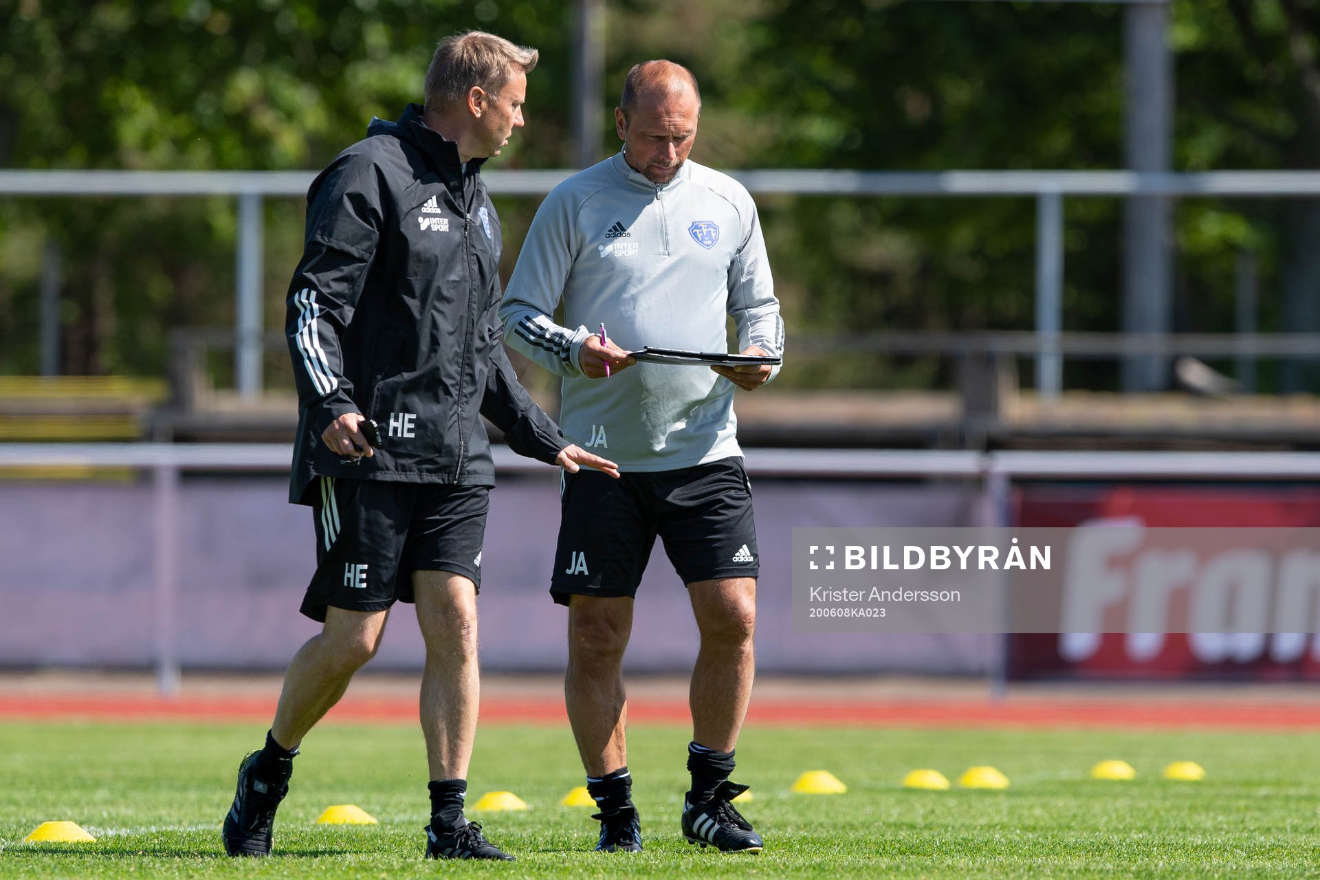 Falkenbergs tränare Hasse Eklund och assisterande tränare