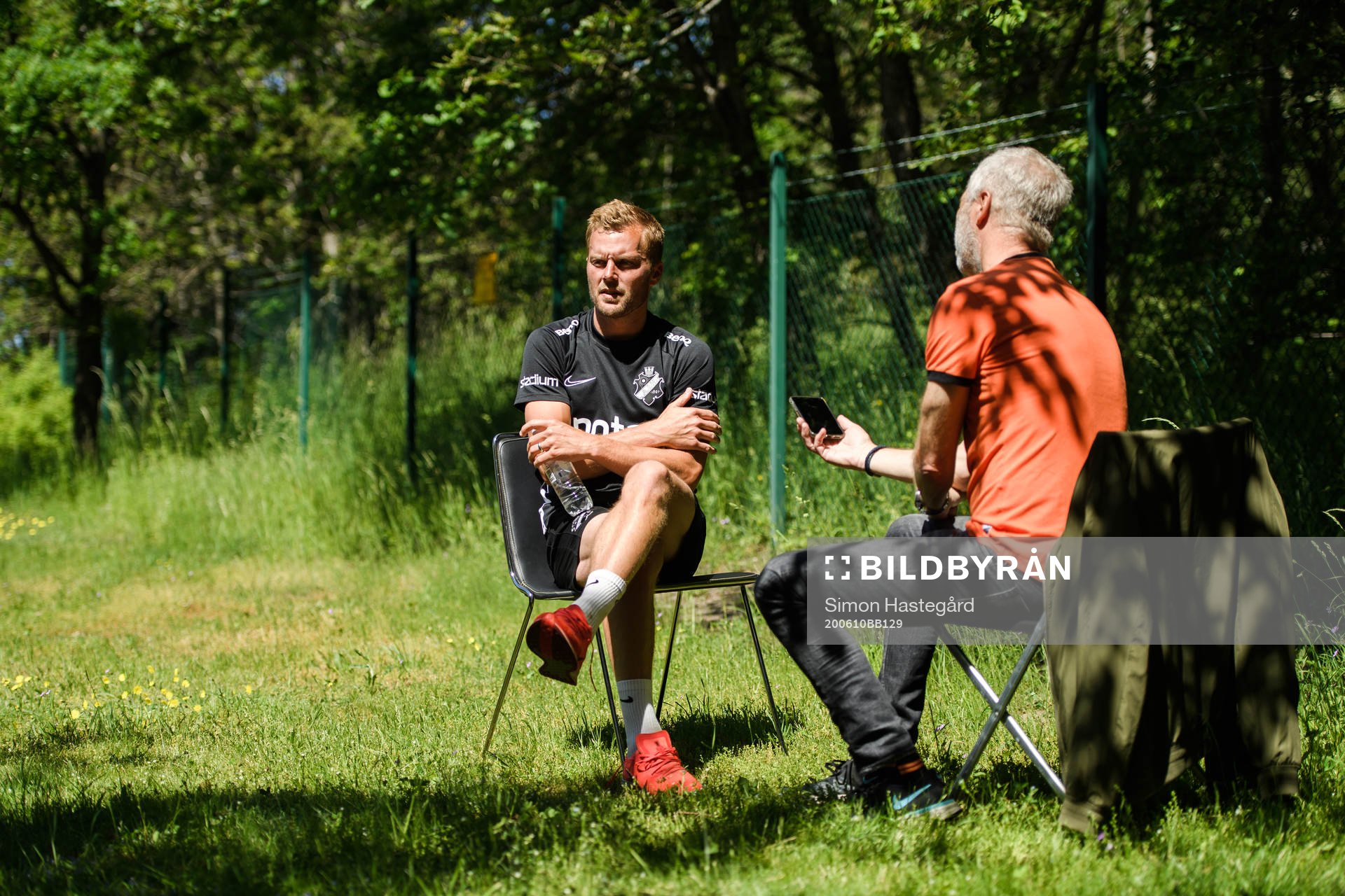 Sebastian Larsson intervjuas efter en träning med AIK den 10 juni 2020 i Stockholm.