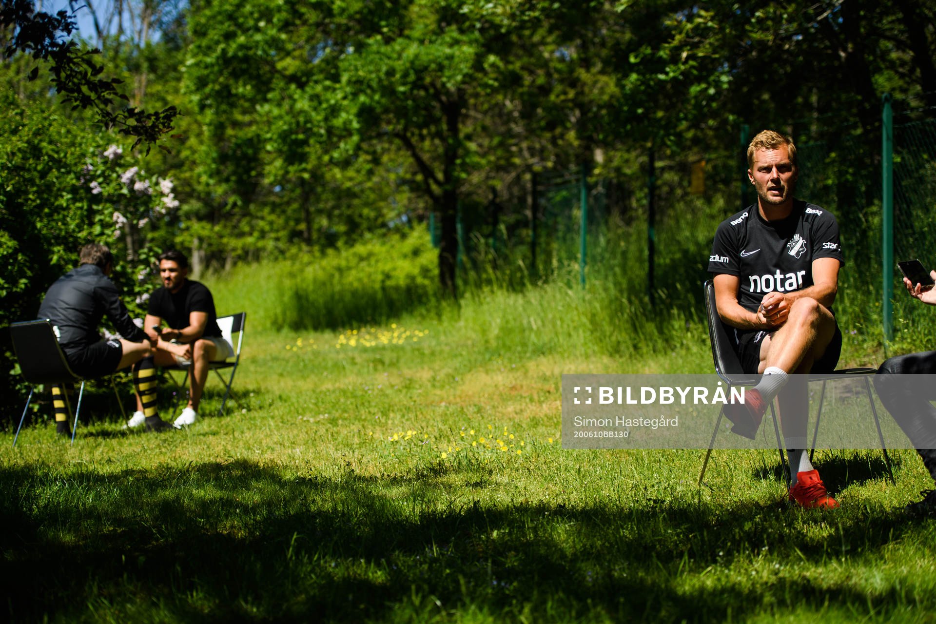 Sebastian Larsson intervjuas efter en träning med AIK den 10 juni 2020 i Stockholm.