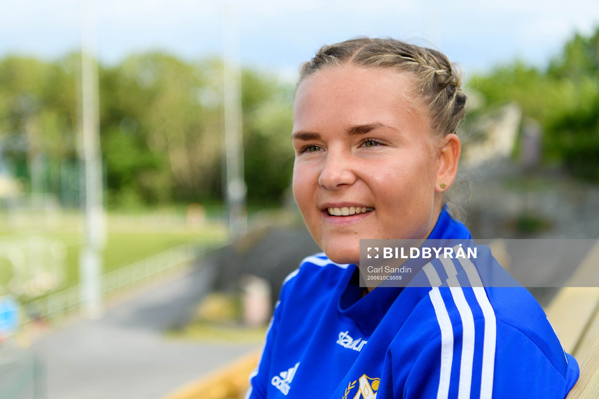 Donsö IS Alice Samuelsson blir intervjuad