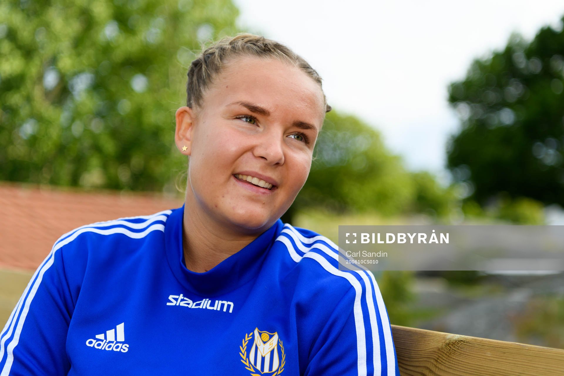Donsö IS Alice Samuelsson blir intervjuad