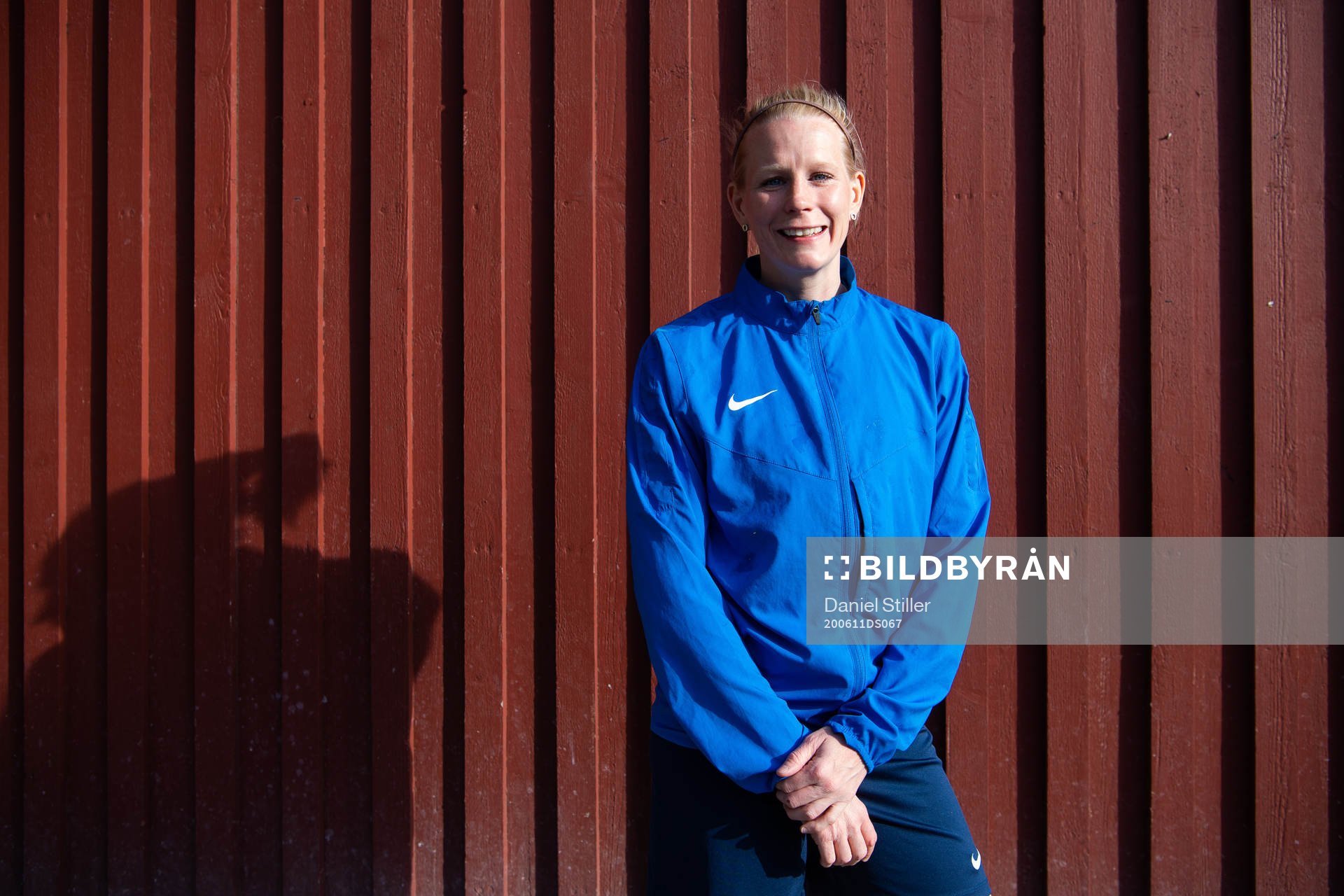 Tränare Lisa Christensson poserar för ett porträtt inför en träning med Örgrytes damlag den 11 juni 2020 i Göteborg.