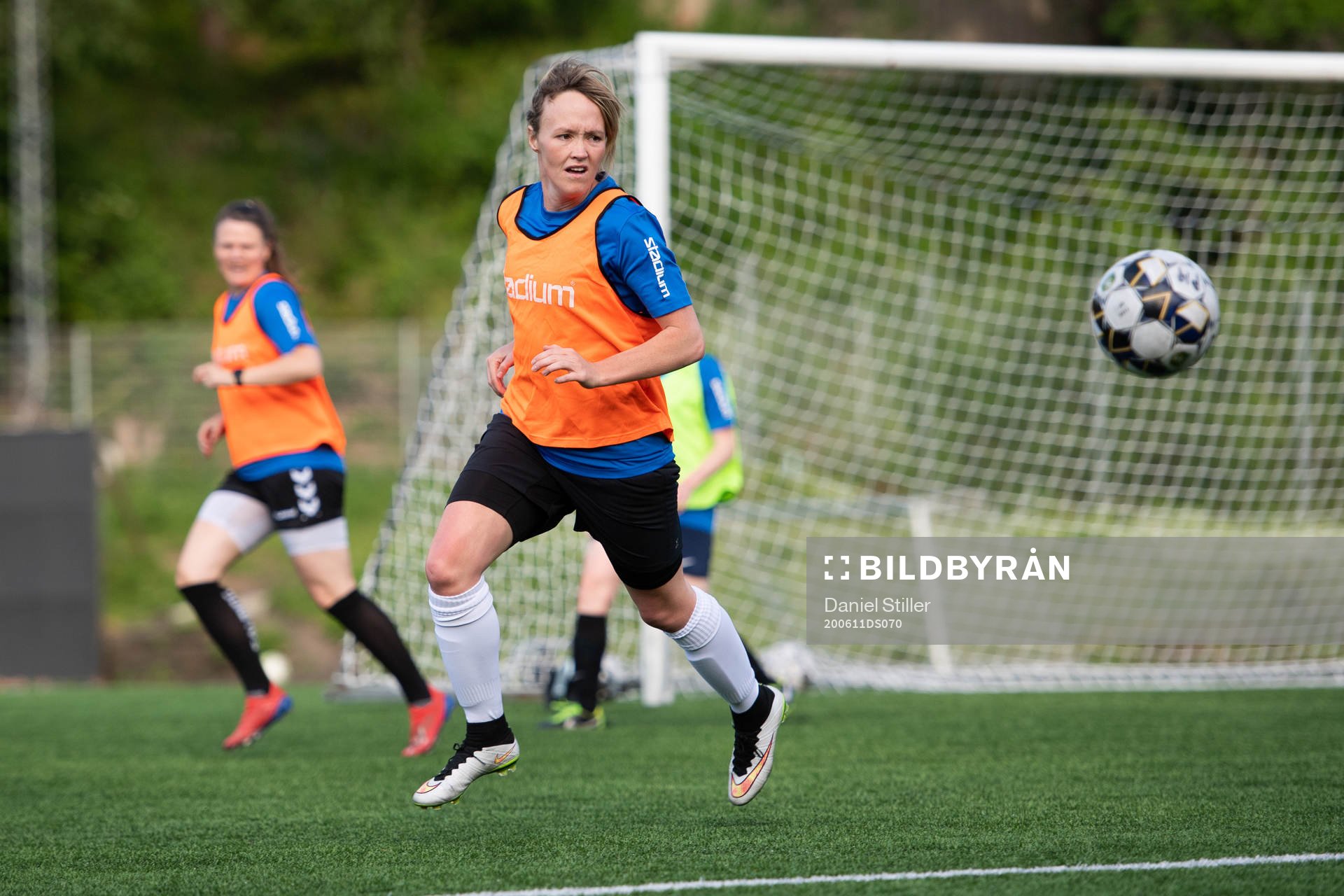 Sofia Skog under en träning med Örgrytes damlag den 11 juni 2020 i Göteborg.