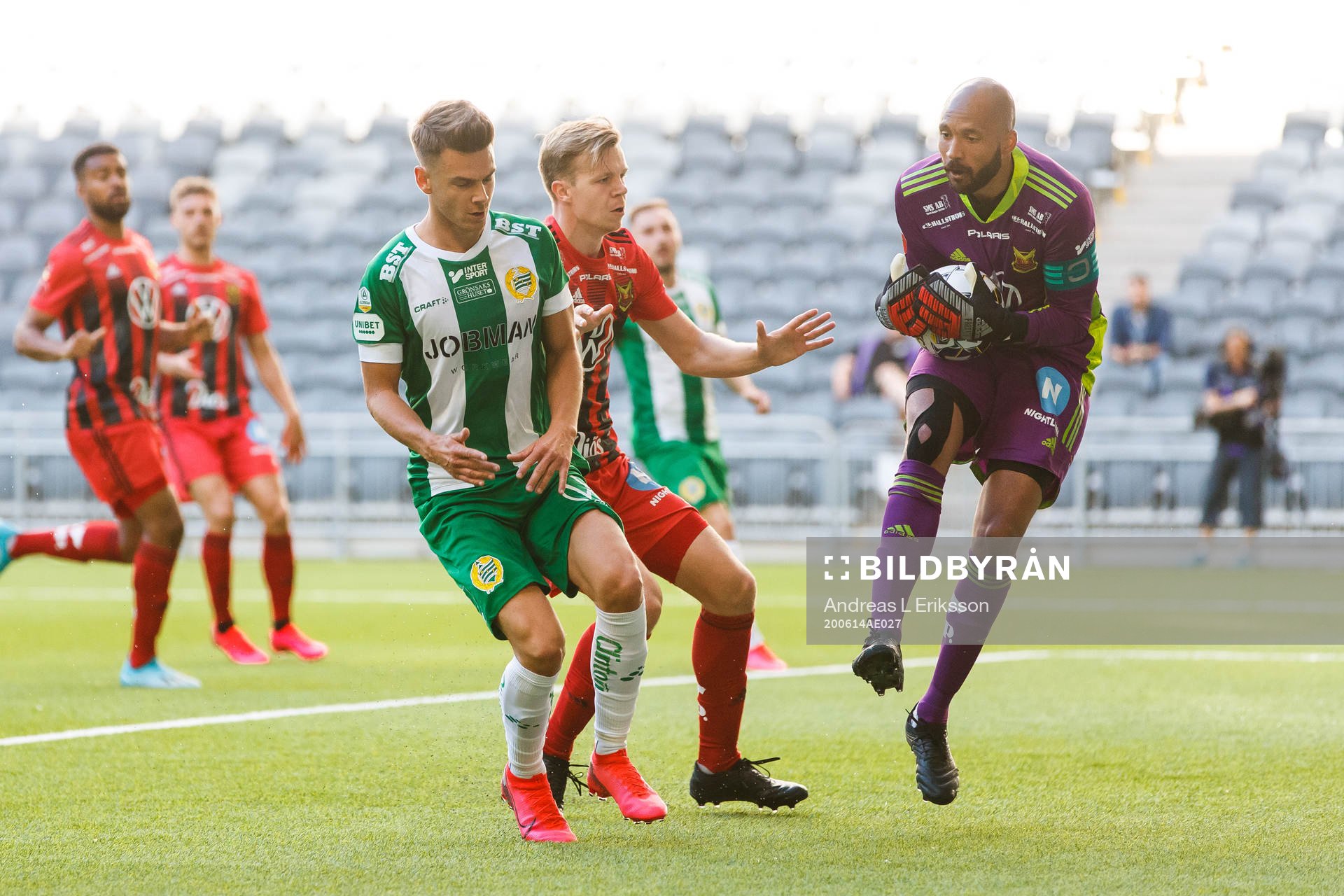 Hammarbys Alexander Kacaniklic mot Östersunds Eirik Haugan