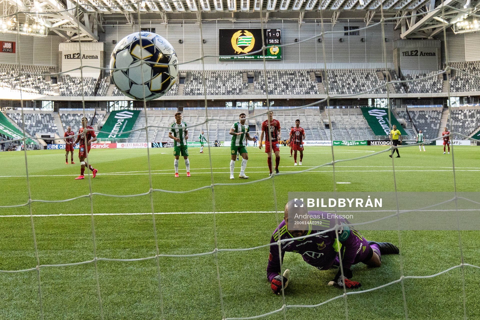 Östersunds målvakt Aly Keita släpper in 2-0