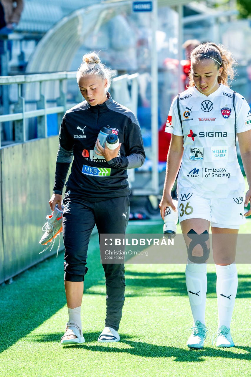 Rosengårds Hanna Bennison skadade sig under under träningsmatchen i fotboll mellan FC Rosengård och Växjö den 14 juni 2020 i Malmö.
