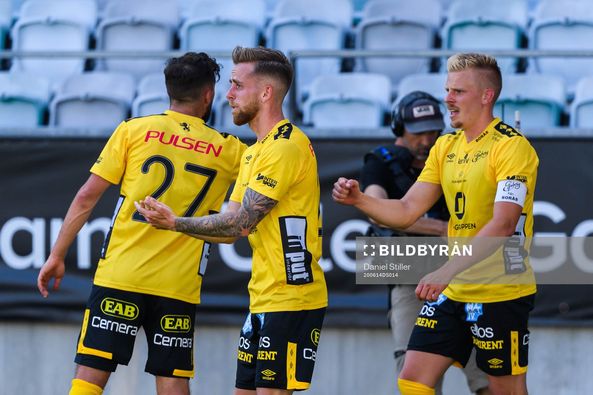 Elfsborgs Per Frick jublar med lagkamrater