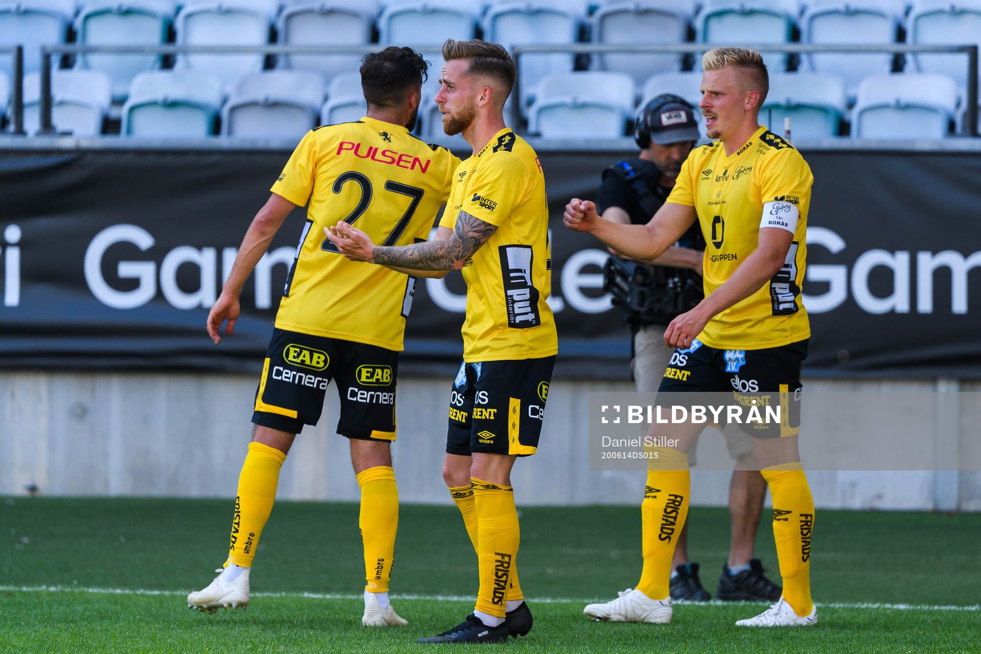 Elfsborgs Per Frick jublar med lagkamrater