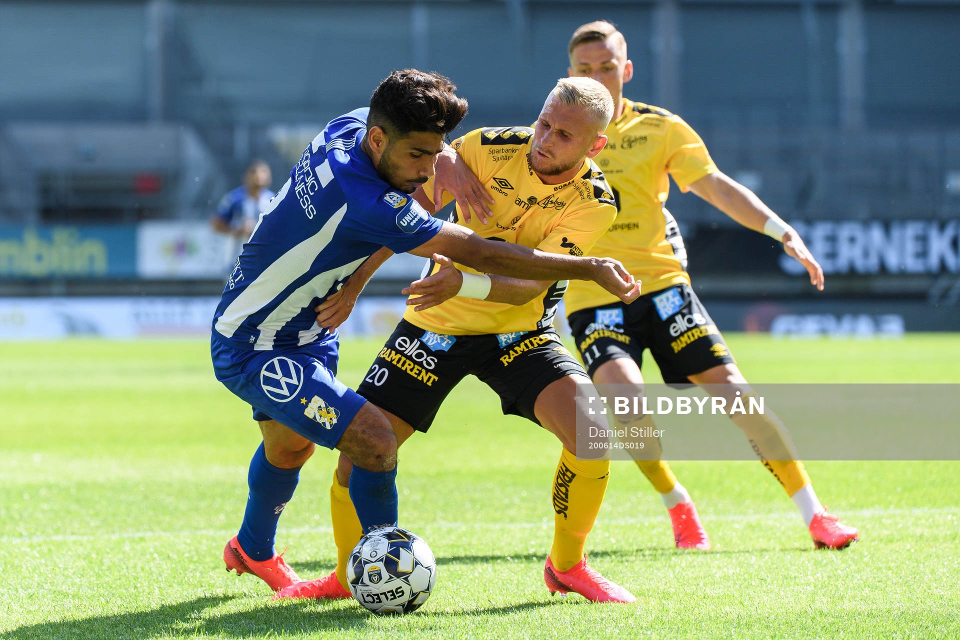 IFK Göteborgs Hosam Aiesh och Elfsborgs Simon Strand