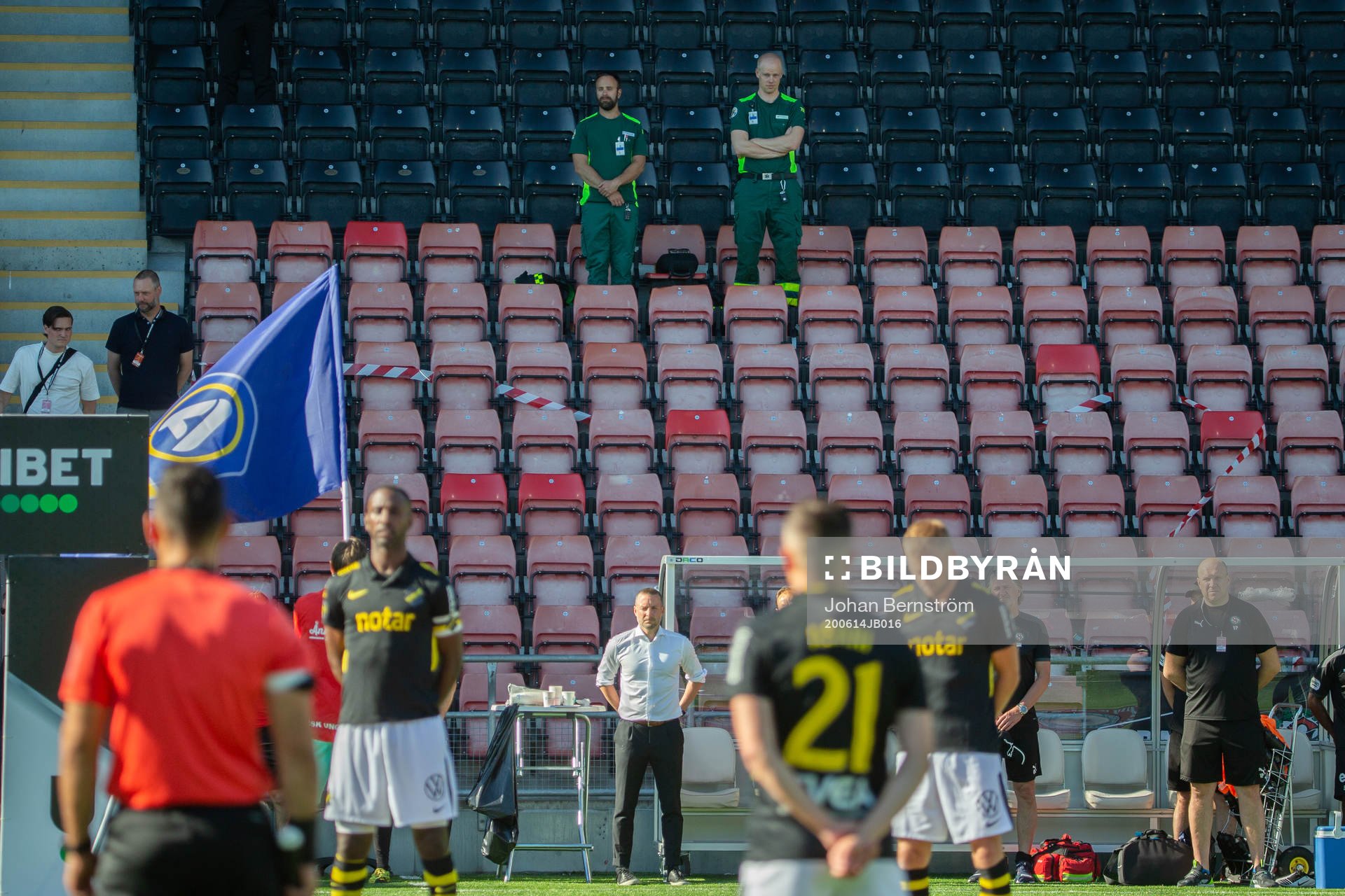 Tyst minut för att hedra offren av coronaviruset, Covid-19