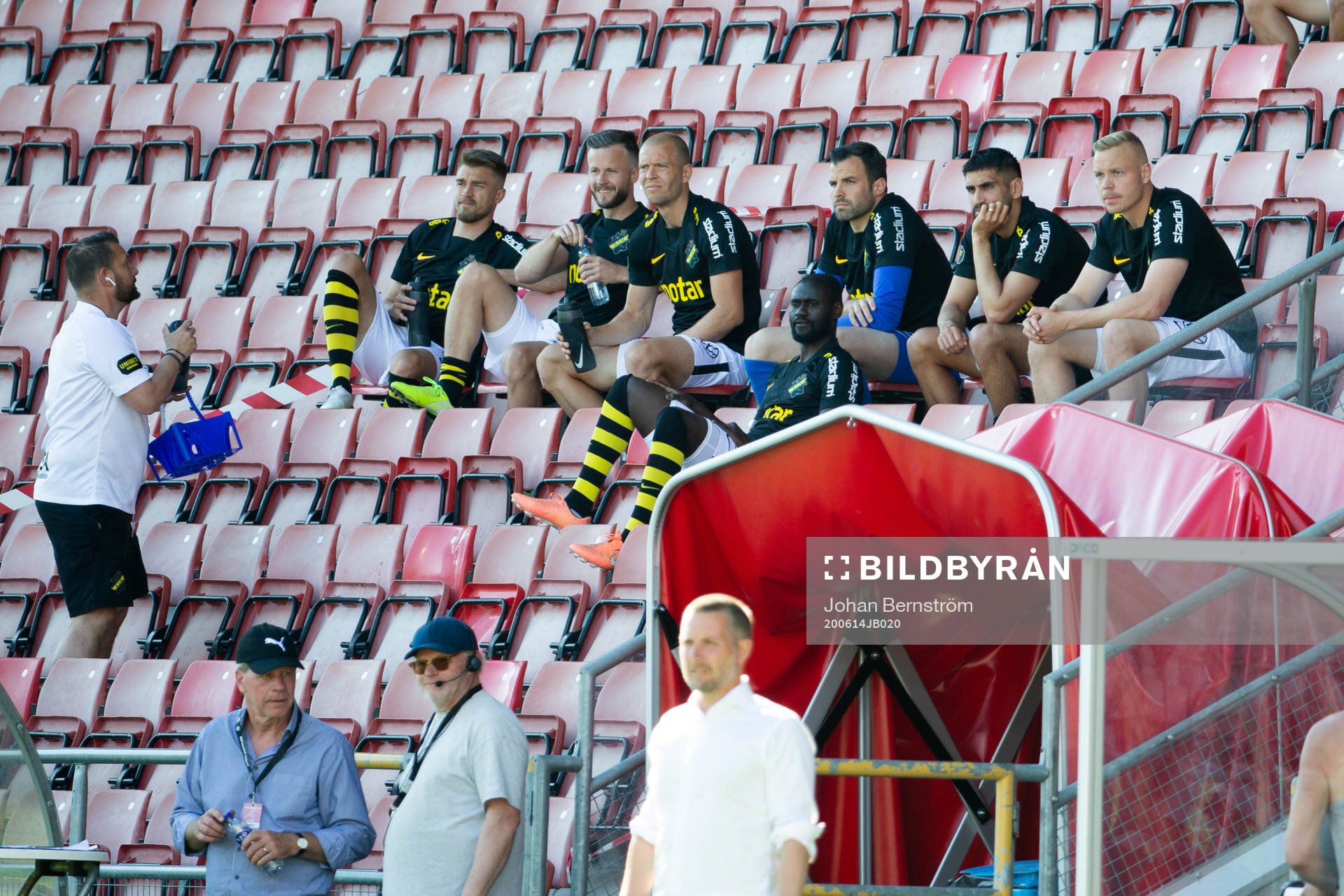 s avbytare på läktaren